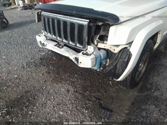 Photo 5 VIN: 1J4RG4GK8AC103887 - JEEP COMMANDER 