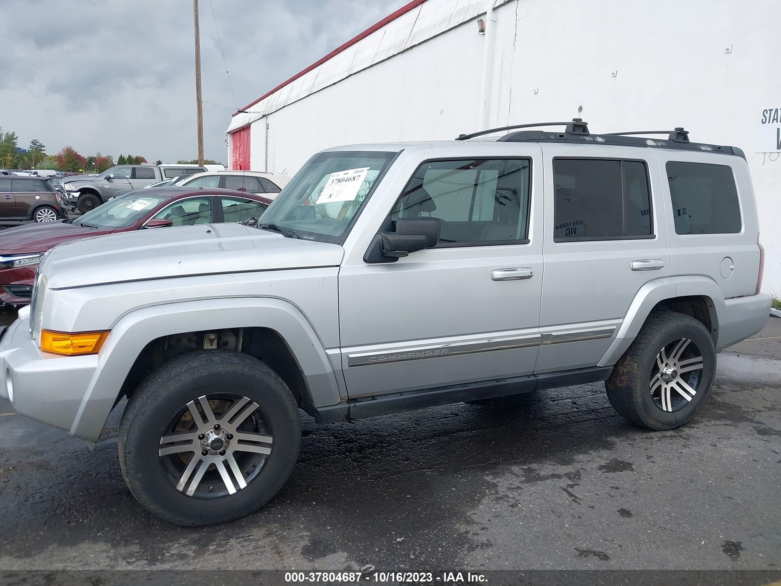 Photo 14 VIN: 1J4RG4GKXAC112848 - JEEP COMMANDER 