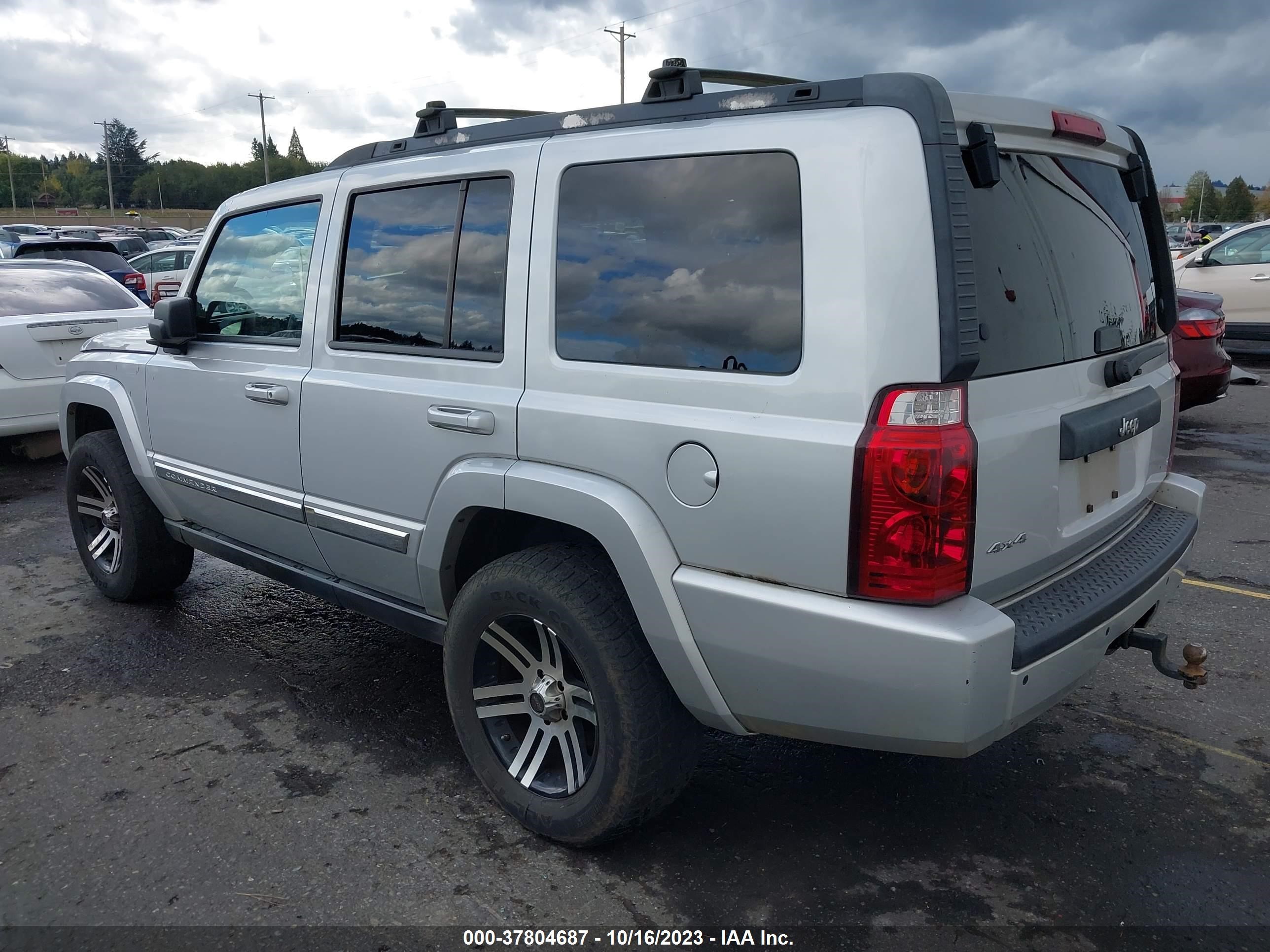 Photo 2 VIN: 1J4RG4GKXAC112848 - JEEP COMMANDER 