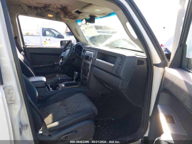 Photo 4 VIN: 1J4RG4GKXAC125664 - JEEP COMMANDER 