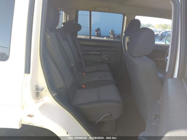 Photo 7 VIN: 1J4RH4GK0AC140963 - JEEP COMMANDER 