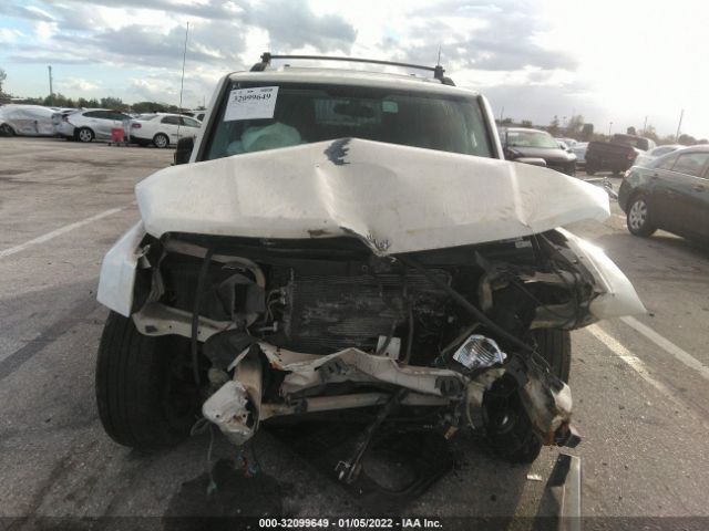 Photo 5 VIN: 1J4RH4GK6AC115680 - JEEP COMMANDER 