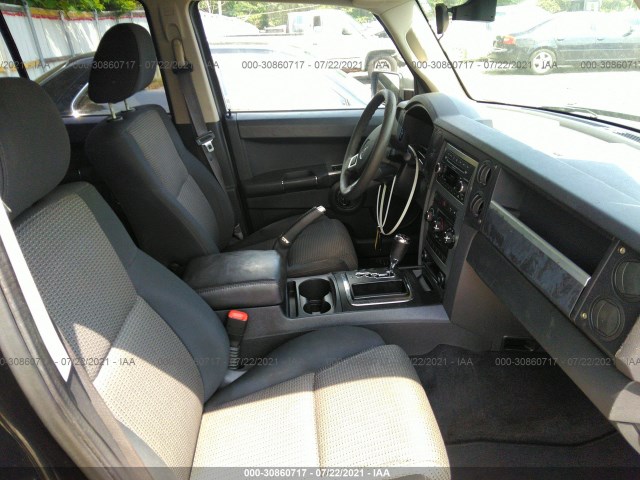 Photo 4 VIN: 1J4RH4GK7AC125540 - JEEP COMMANDER 