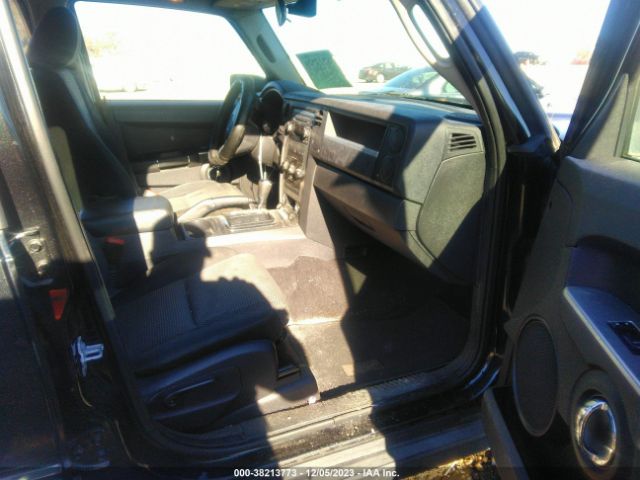 Photo 4 VIN: 1J4RH4GK7AC125540 - JEEP COMMANDER 