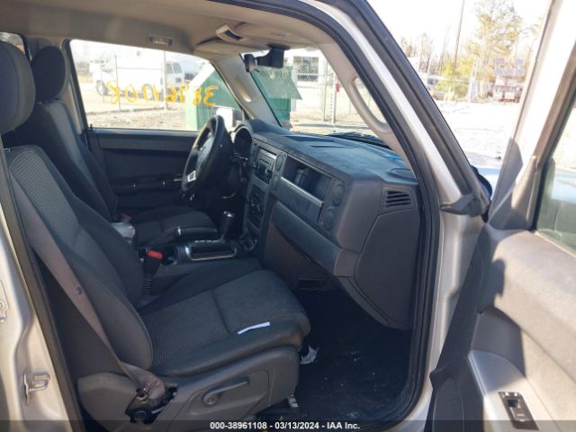 Photo 4 VIN: 1J4RH4GK8AC125465 - JEEP COMMANDER 