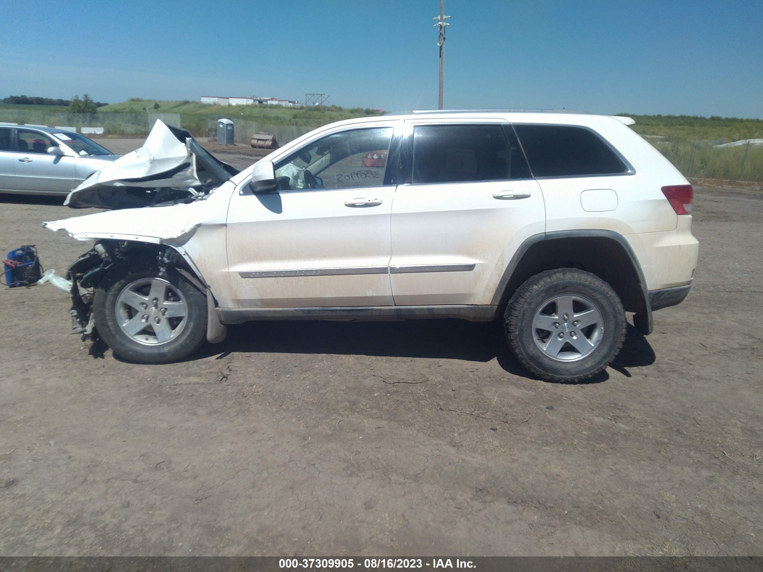 Photo 12 VIN: 1J4RR4GG4BC602094 - JEEP GRAND CHEROKEE 