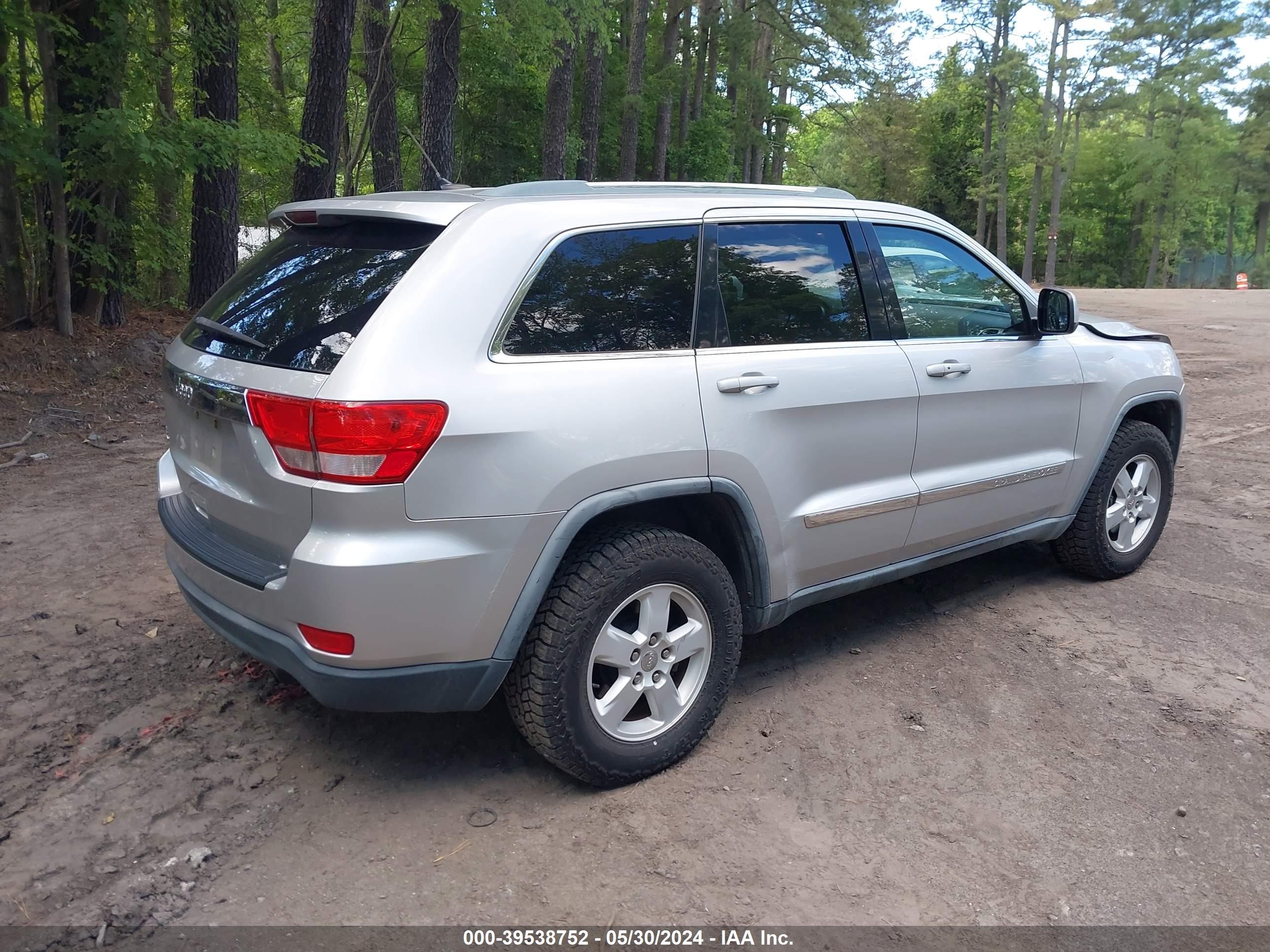 Photo 3 VIN: 1J4RR4GG5BC591347 - JEEP GRAND CHEROKEE 