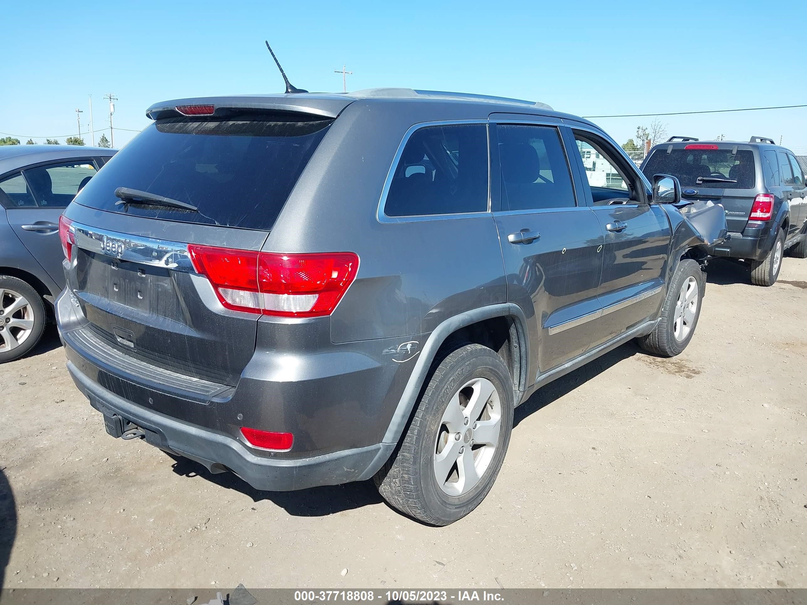 Photo 3 VIN: 1J4RR4GG5BC610298 - JEEP GRAND CHEROKEE 