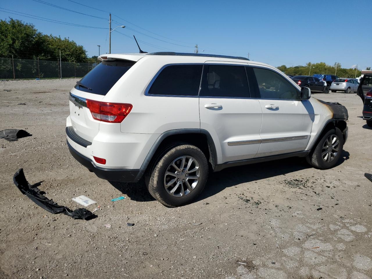 Photo 2 VIN: 1J4RR4GG5BC737732 - JEEP GRAND CHEROKEE 