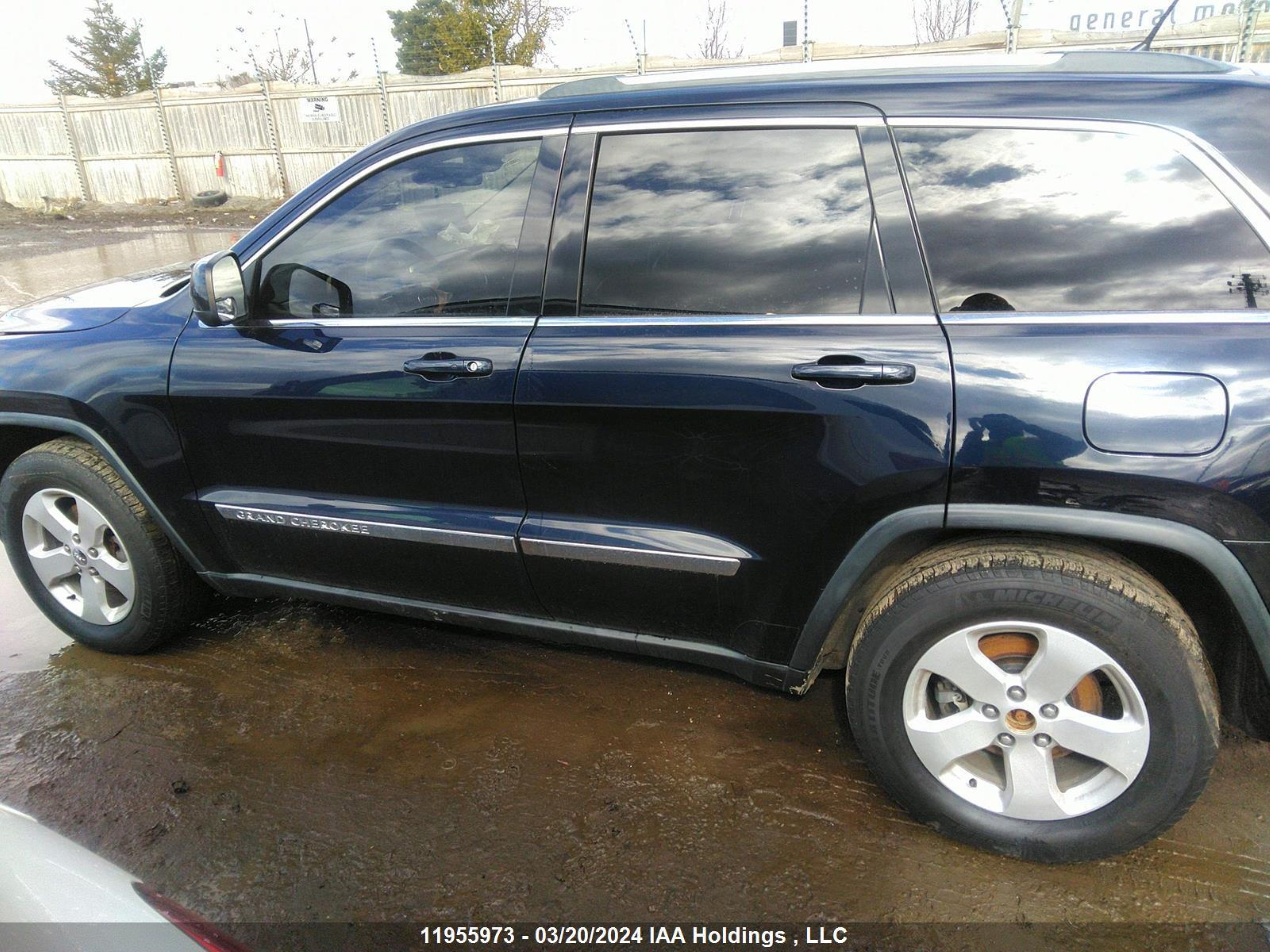 Photo 13 VIN: 1J4RR4GG6BC572841 - JEEP GRAND CHEROKEE 