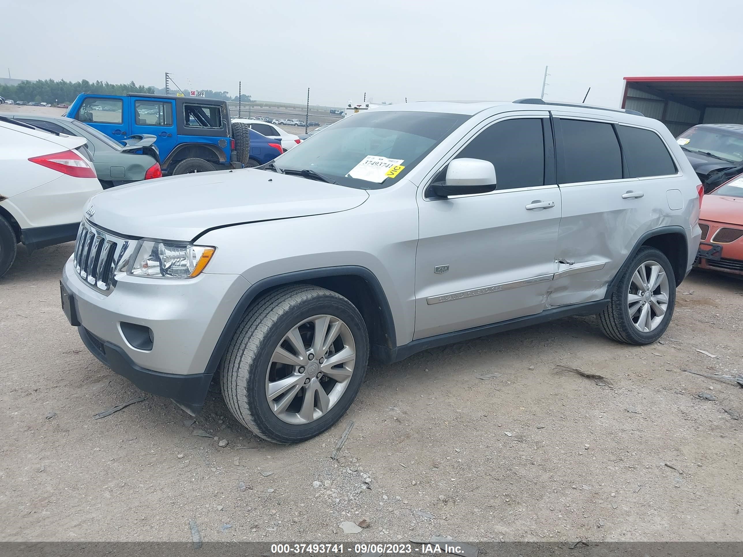 Photo 1 VIN: 1J4RR4GG9BC666440 - JEEP GRAND CHEROKEE 