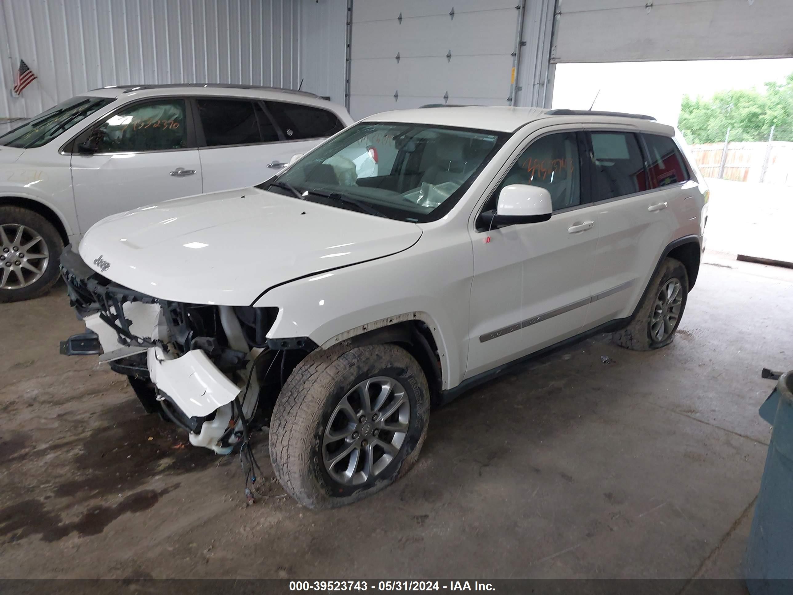 Photo 1 VIN: 1J4RR4GGXBC587746 - JEEP GRAND CHEROKEE 