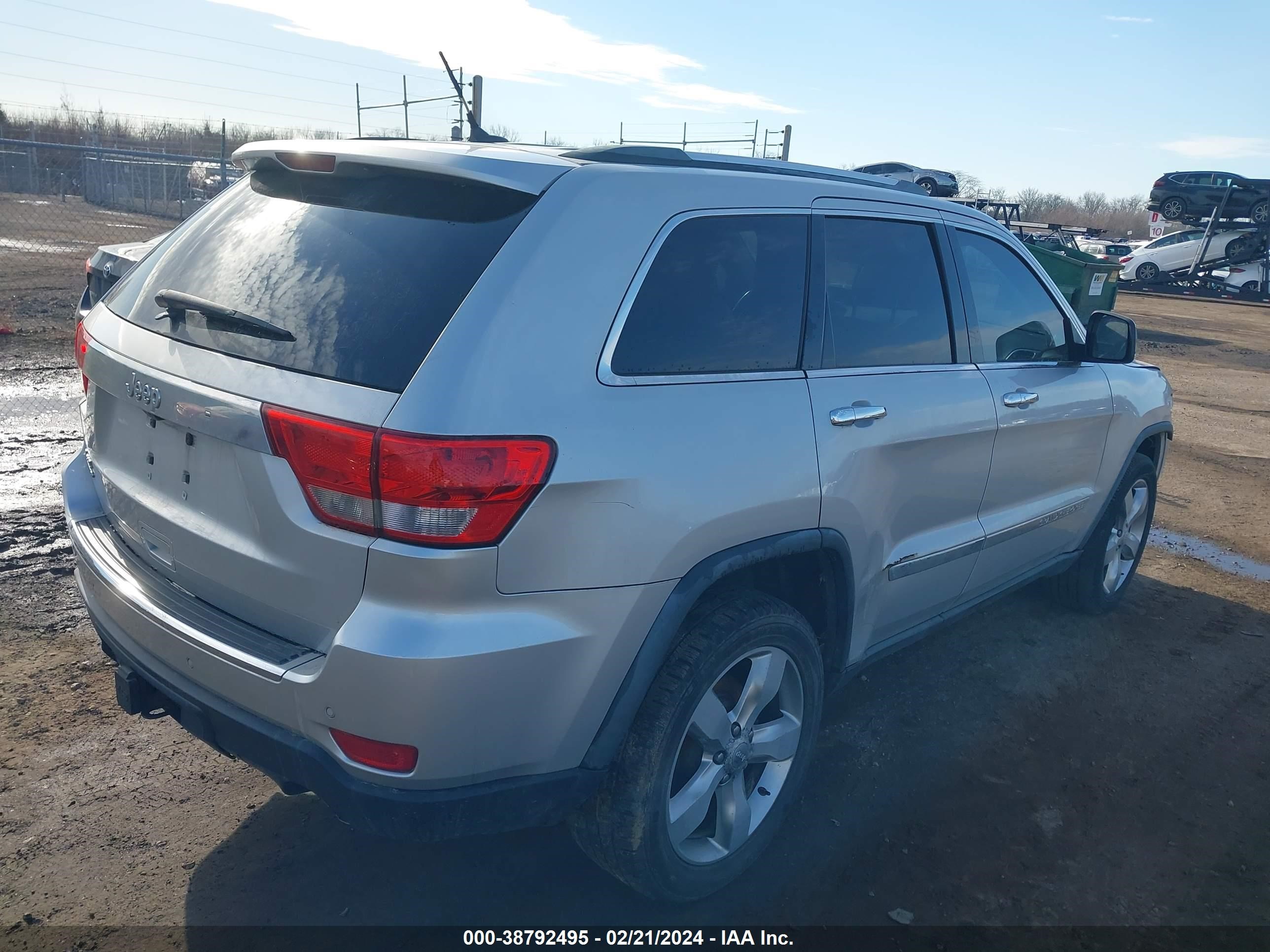 Photo 3 VIN: 1J4RR5GG1BC631445 - JEEP GRAND CHEROKEE 