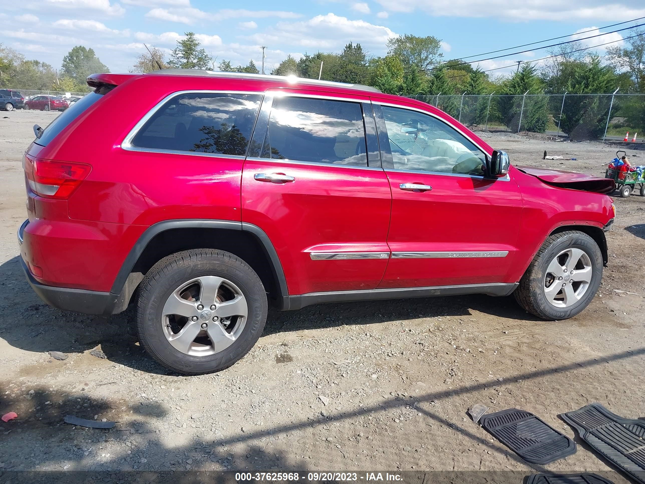 Photo 12 VIN: 1J4RR5GG7BC562356 - JEEP GRAND CHEROKEE 