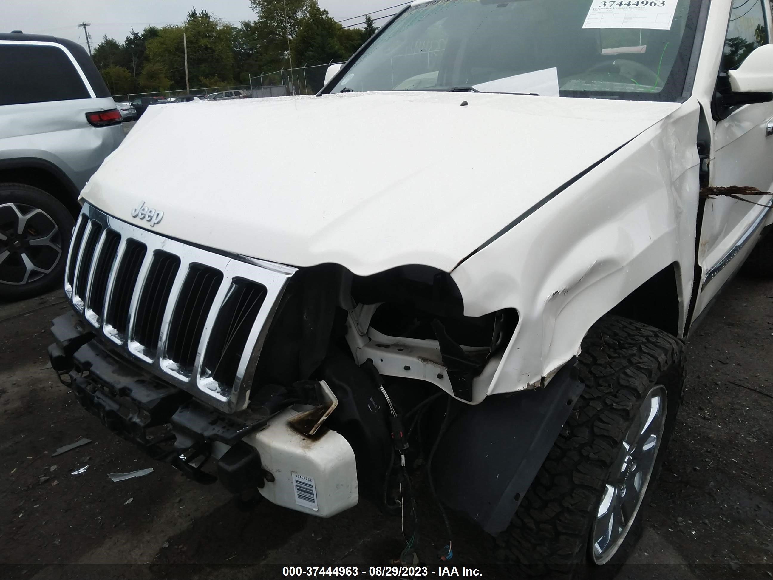 Photo 5 VIN: 1J4RR5GT7AC109205 - JEEP GRAND CHEROKEE 