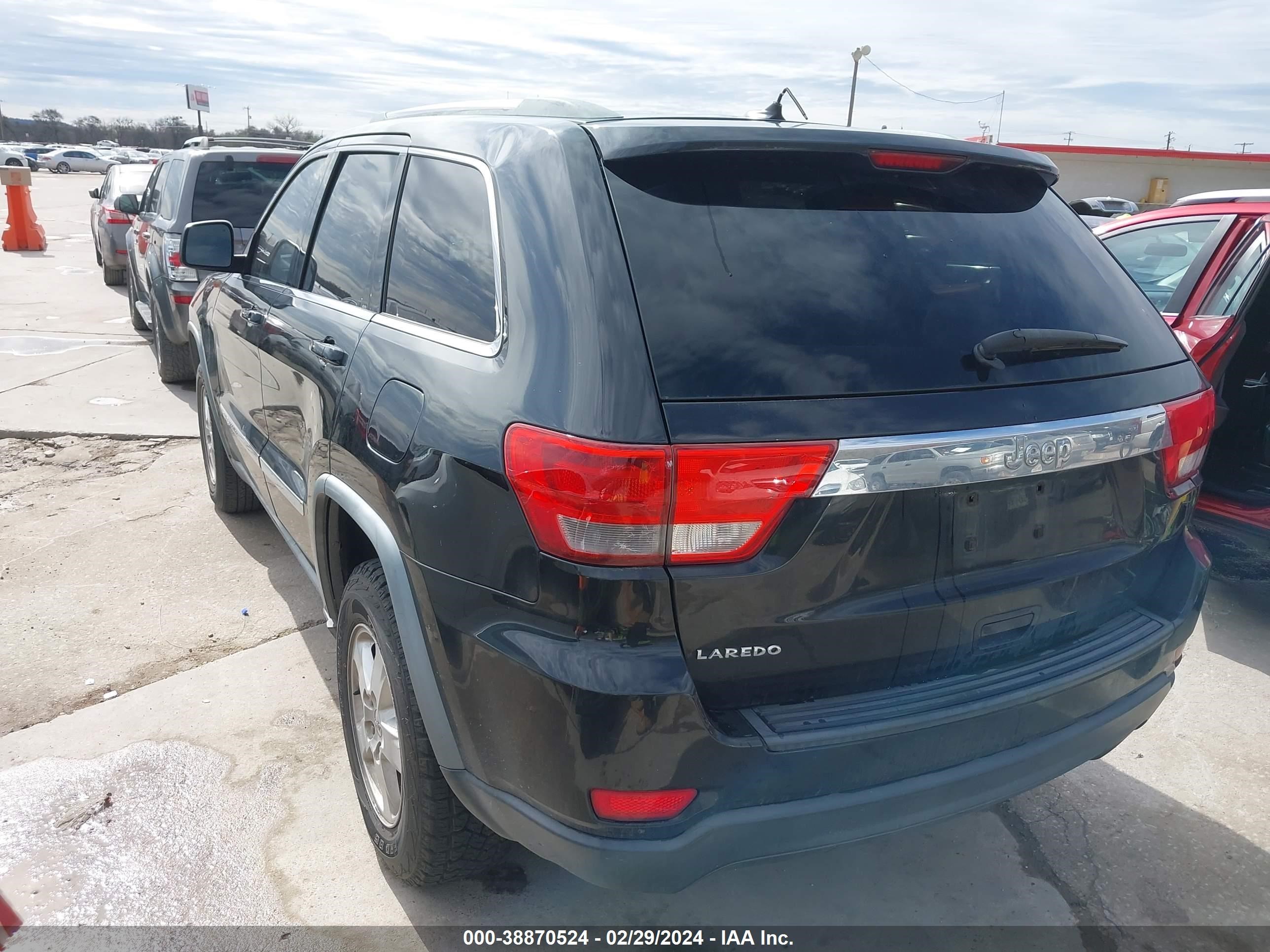 Photo 2 VIN: 1J4RS4GG1BC704263 - JEEP GRAND CHEROKEE 