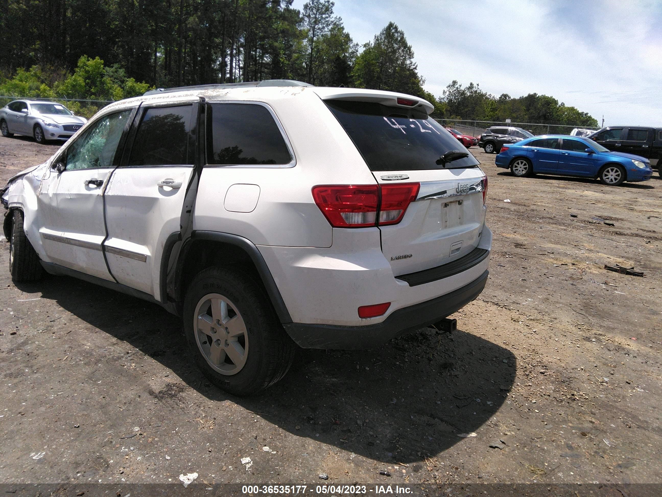 Photo 2 VIN: 1J4RS4GG7BC557219 - JEEP GRAND CHEROKEE 