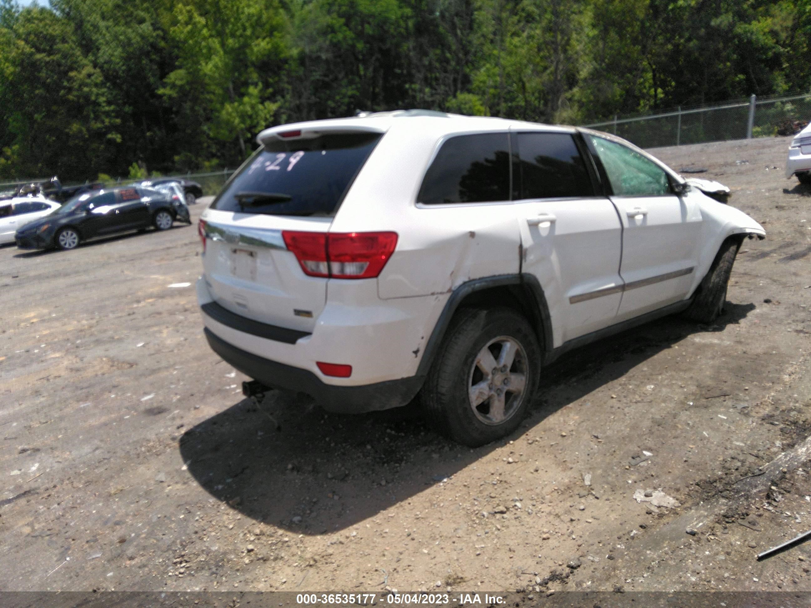 Photo 3 VIN: 1J4RS4GG7BC557219 - JEEP GRAND CHEROKEE 