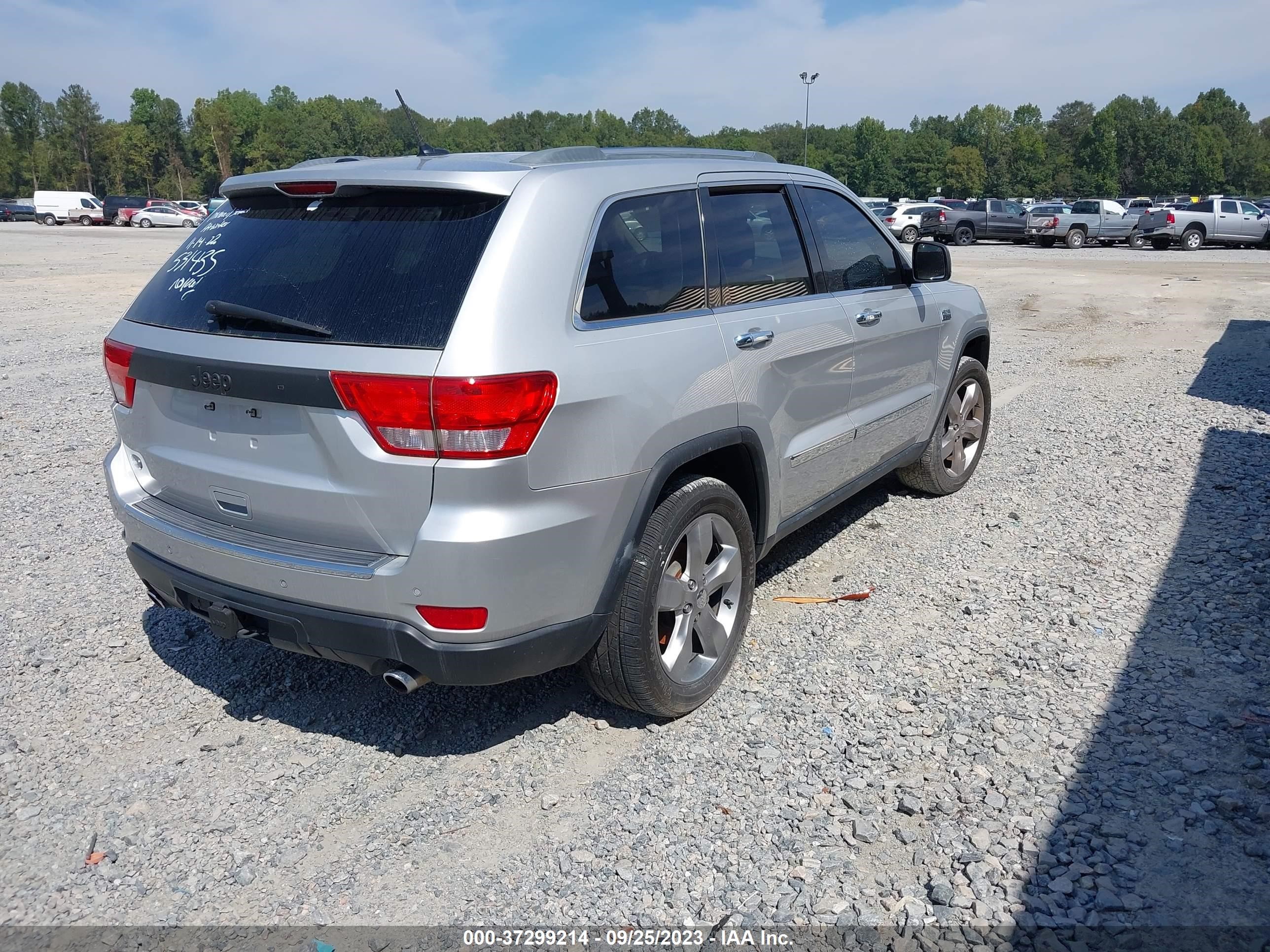 Photo 3 VIN: 1J4RS6GT3BC531435 - JEEP GRAND CHEROKEE 