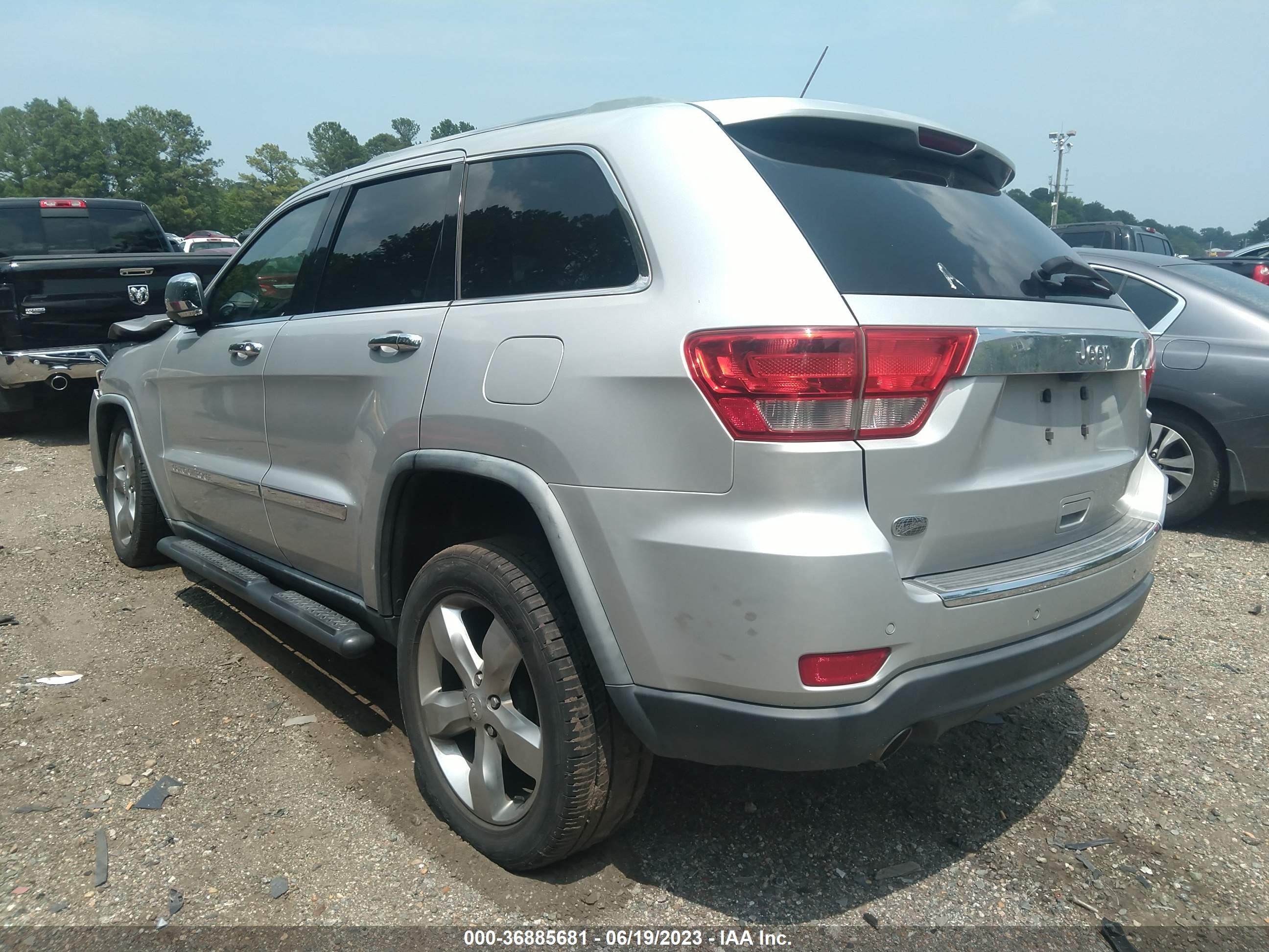 Photo 2 VIN: 1J4RS6GT3BC658928 - JEEP GRAND CHEROKEE 