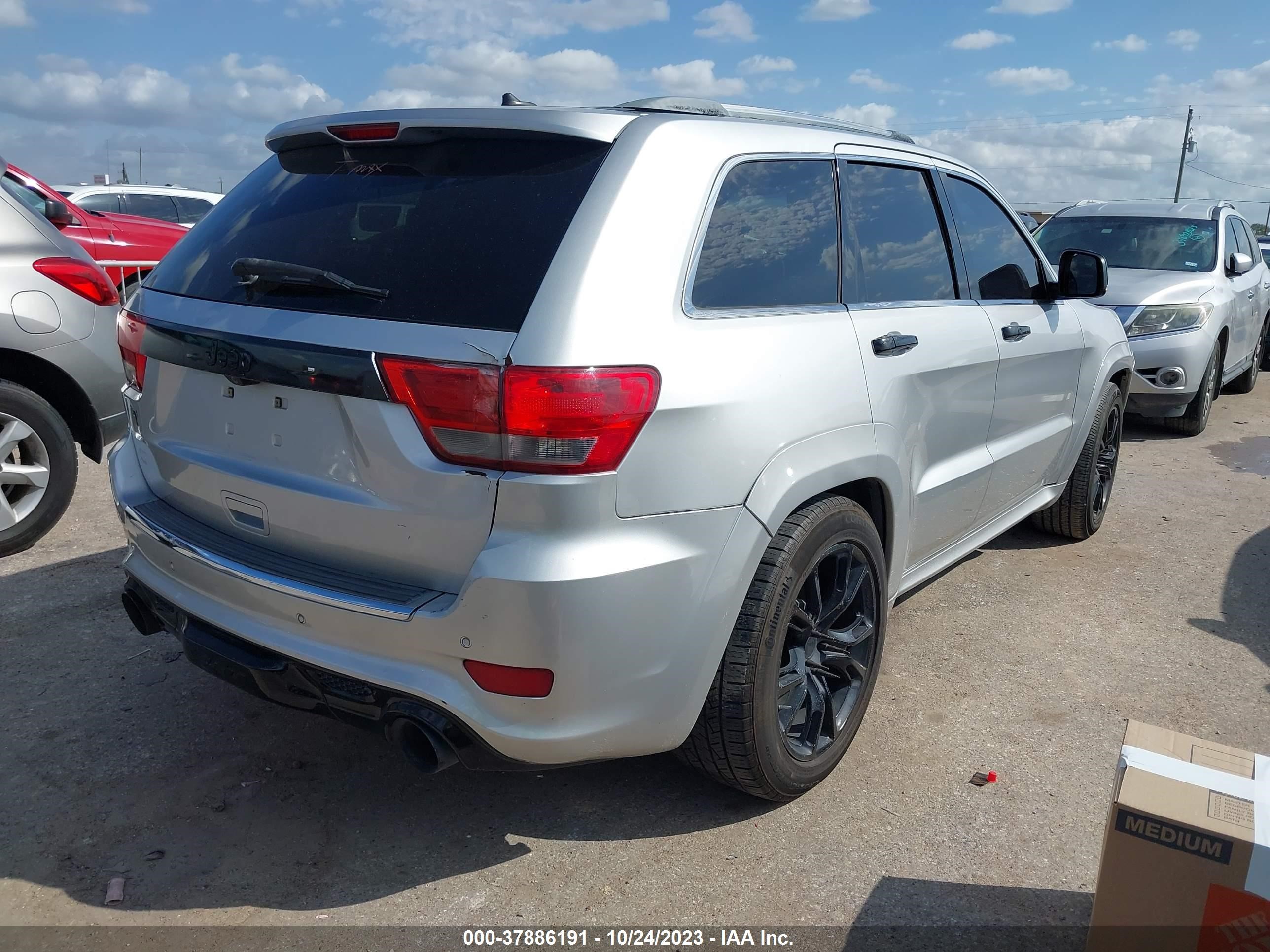 Photo 3 VIN: 1J4RS6GT5BC601940 - JEEP GRAND CHEROKEE 