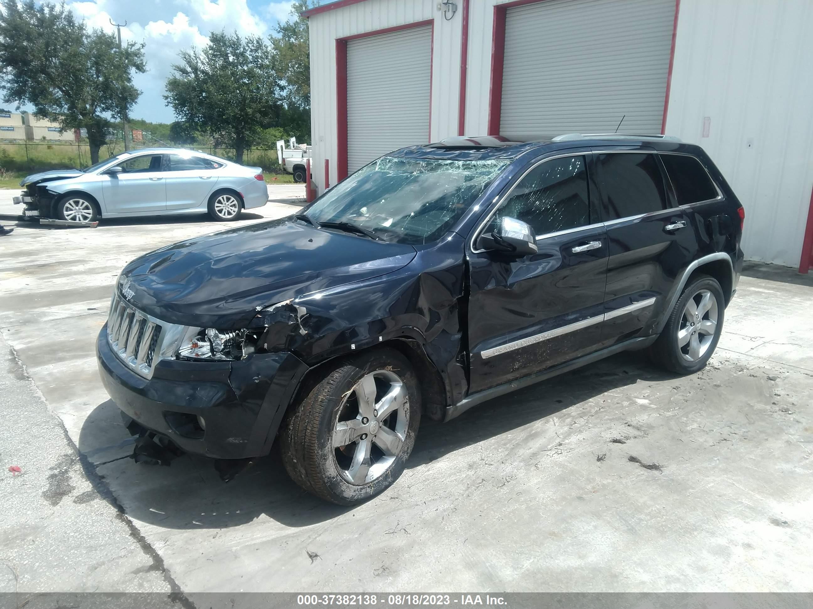 Photo 1 VIN: 1J4RS6GT5BC649843 - JEEP GRAND CHEROKEE 