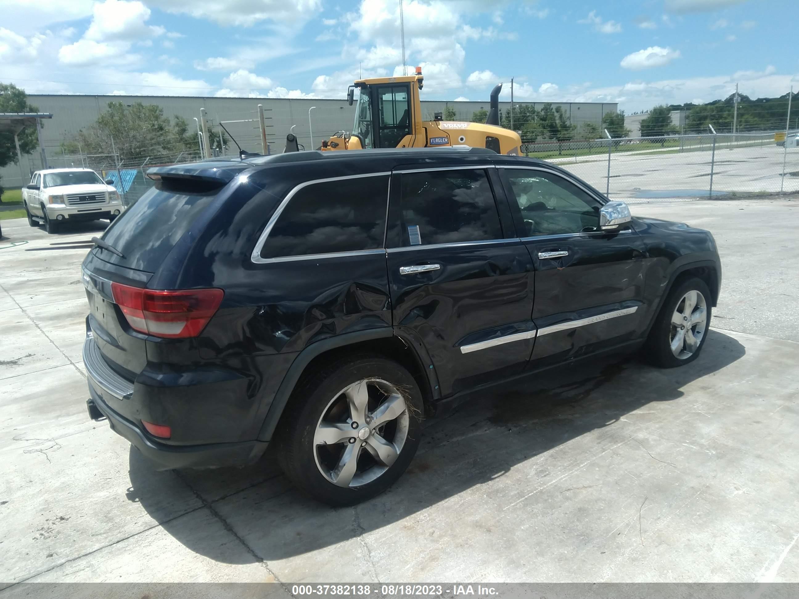 Photo 3 VIN: 1J4RS6GT5BC649843 - JEEP GRAND CHEROKEE 