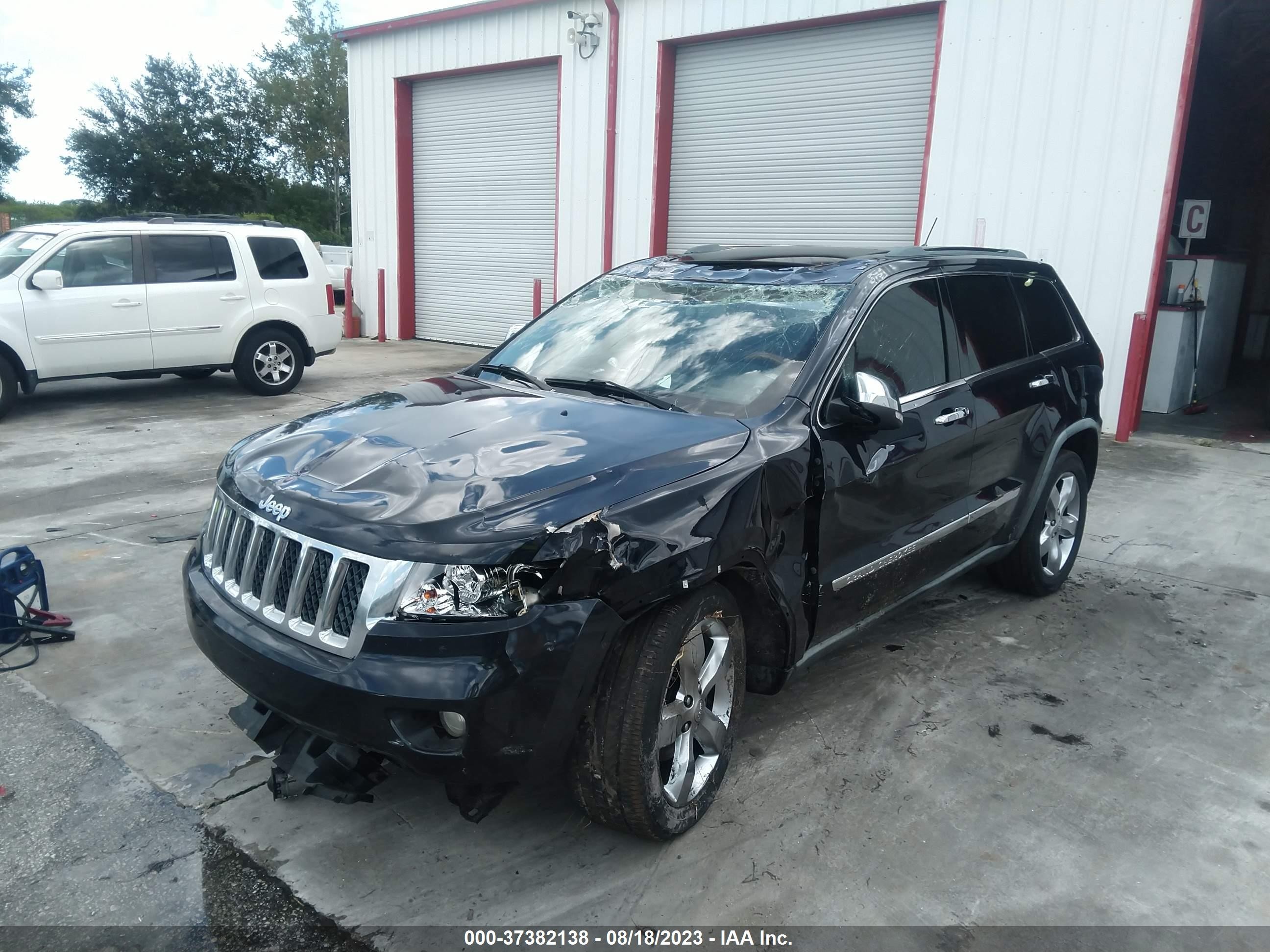 Photo 5 VIN: 1J4RS6GT5BC649843 - JEEP GRAND CHEROKEE 