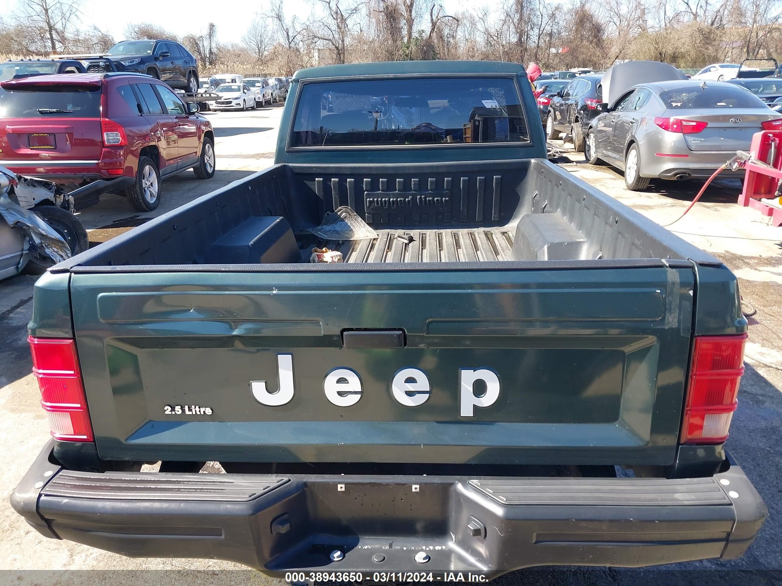 Photo 7 VIN: 1J7FJ26S6ML583980 - JEEP NULL 