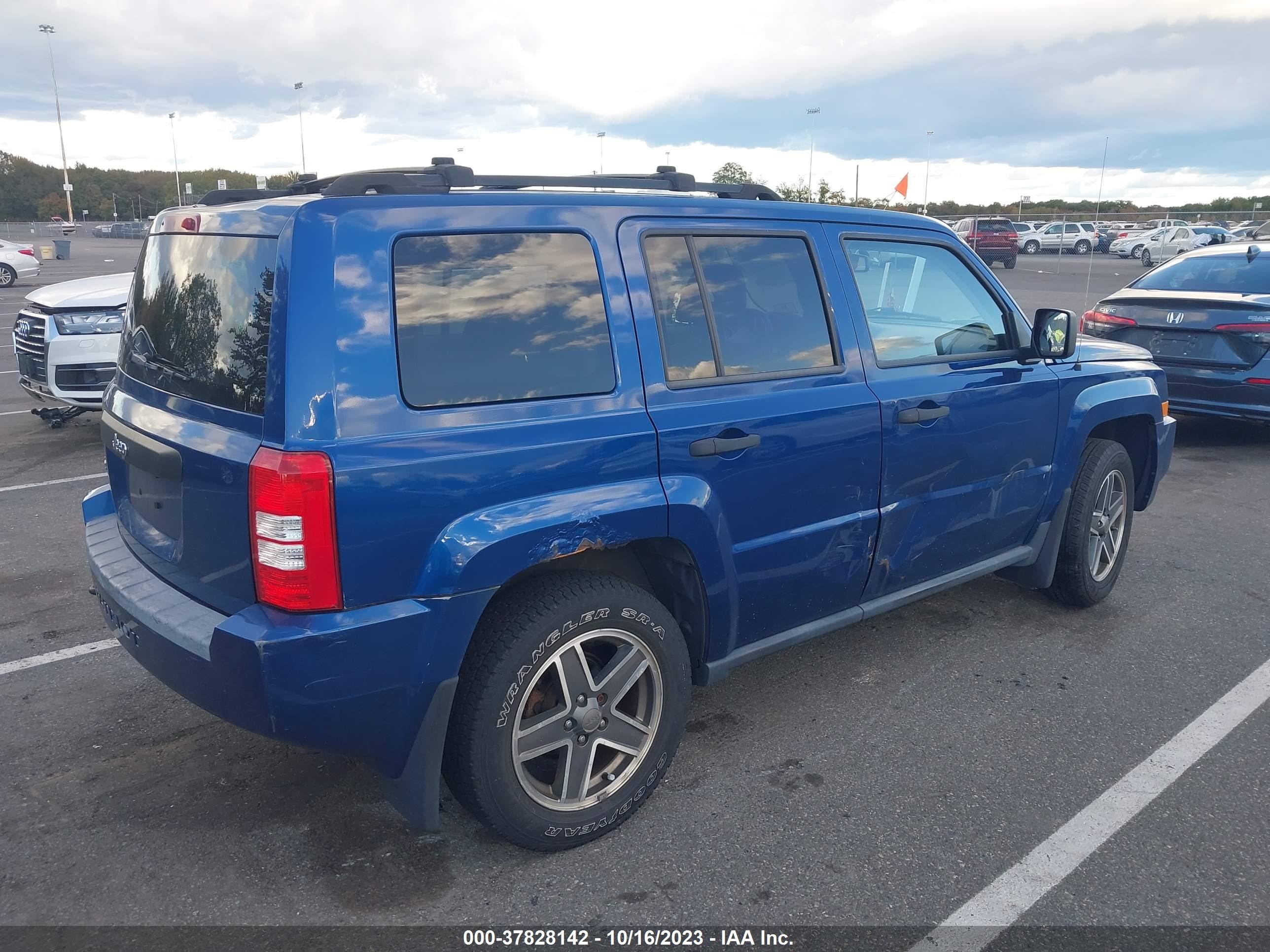 Photo 3 VIN: 1J8FF28B49D188921 - JEEP LIBERTY (PATRIOT) 