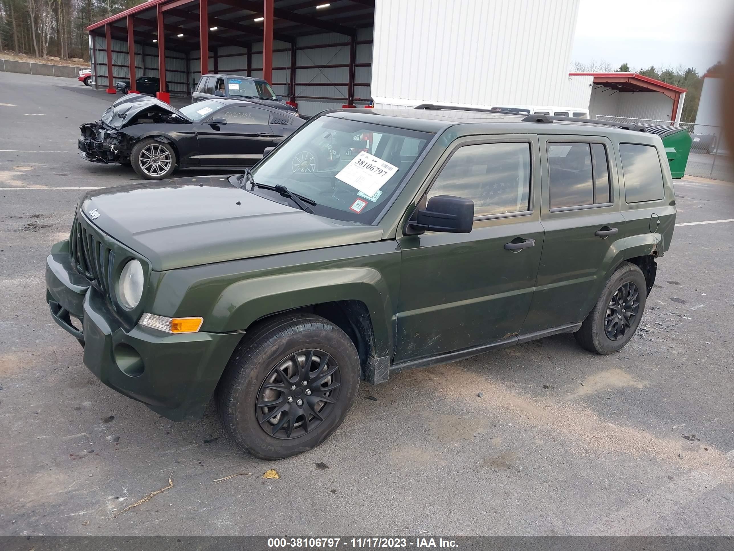 Photo 1 VIN: 1J8FF28W08D639683 - JEEP LIBERTY (PATRIOT) 