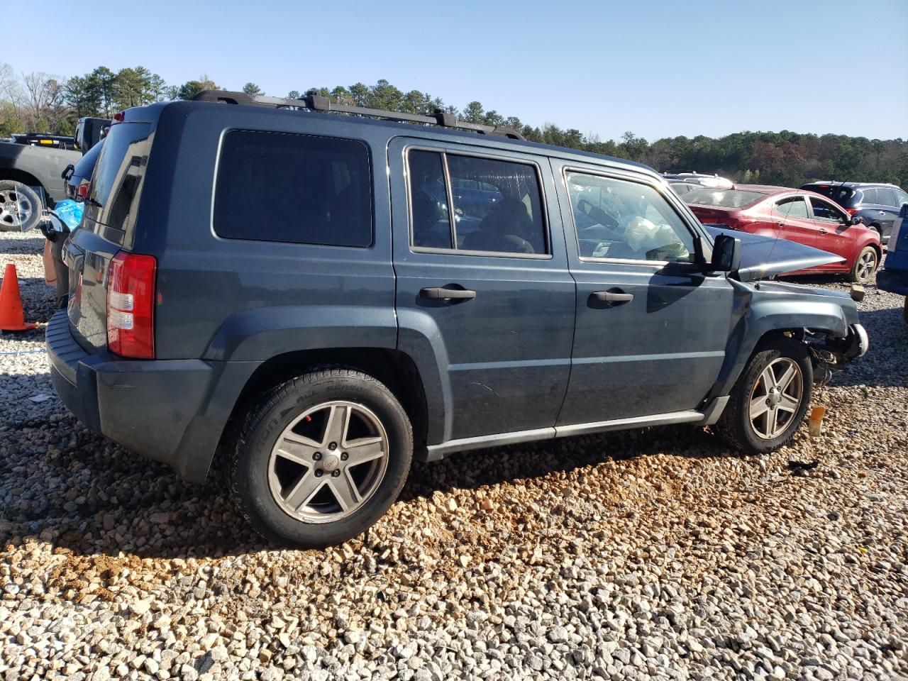 Photo 2 VIN: 1J8FF28W17D396450 - JEEP LIBERTY (PATRIOT) 