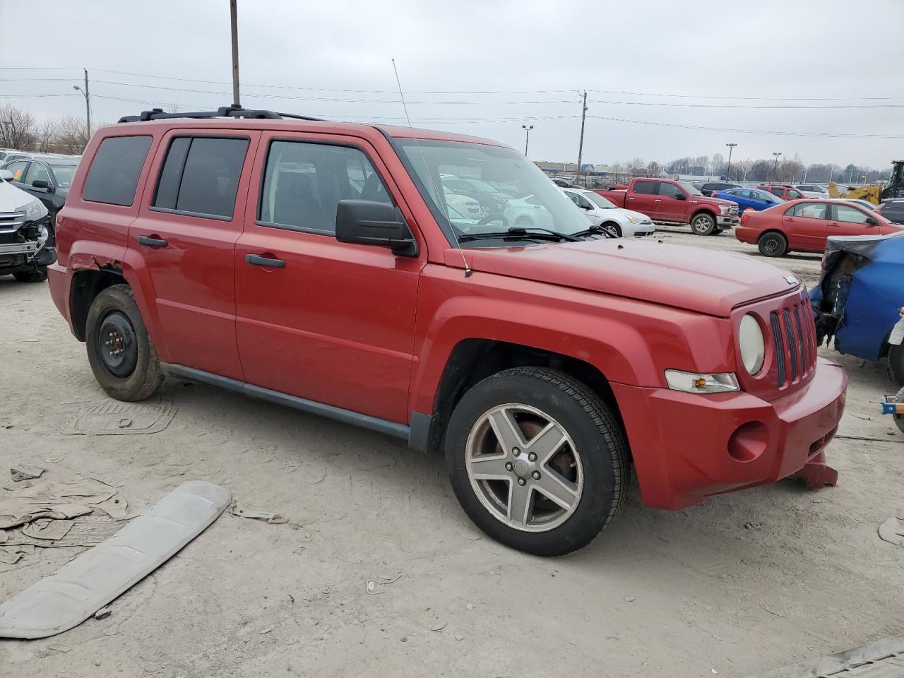 Photo 3 VIN: 1J8FF28W18D512232 - JEEP LIBERTY (PATRIOT) 