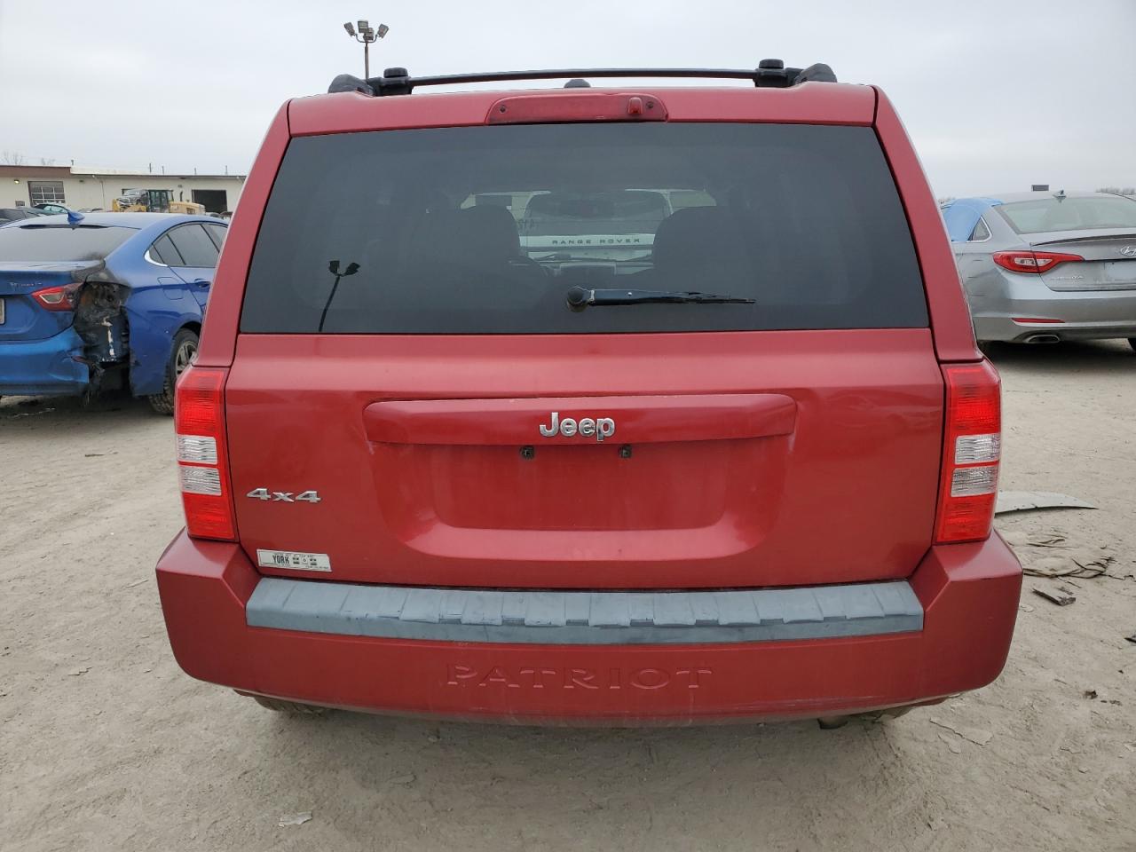 Photo 5 VIN: 1J8FF28W18D512232 - JEEP LIBERTY (PATRIOT) 