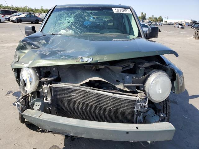 Photo 4 VIN: 1J8FF28W28D756312 - JEEP PATRIOT SP 