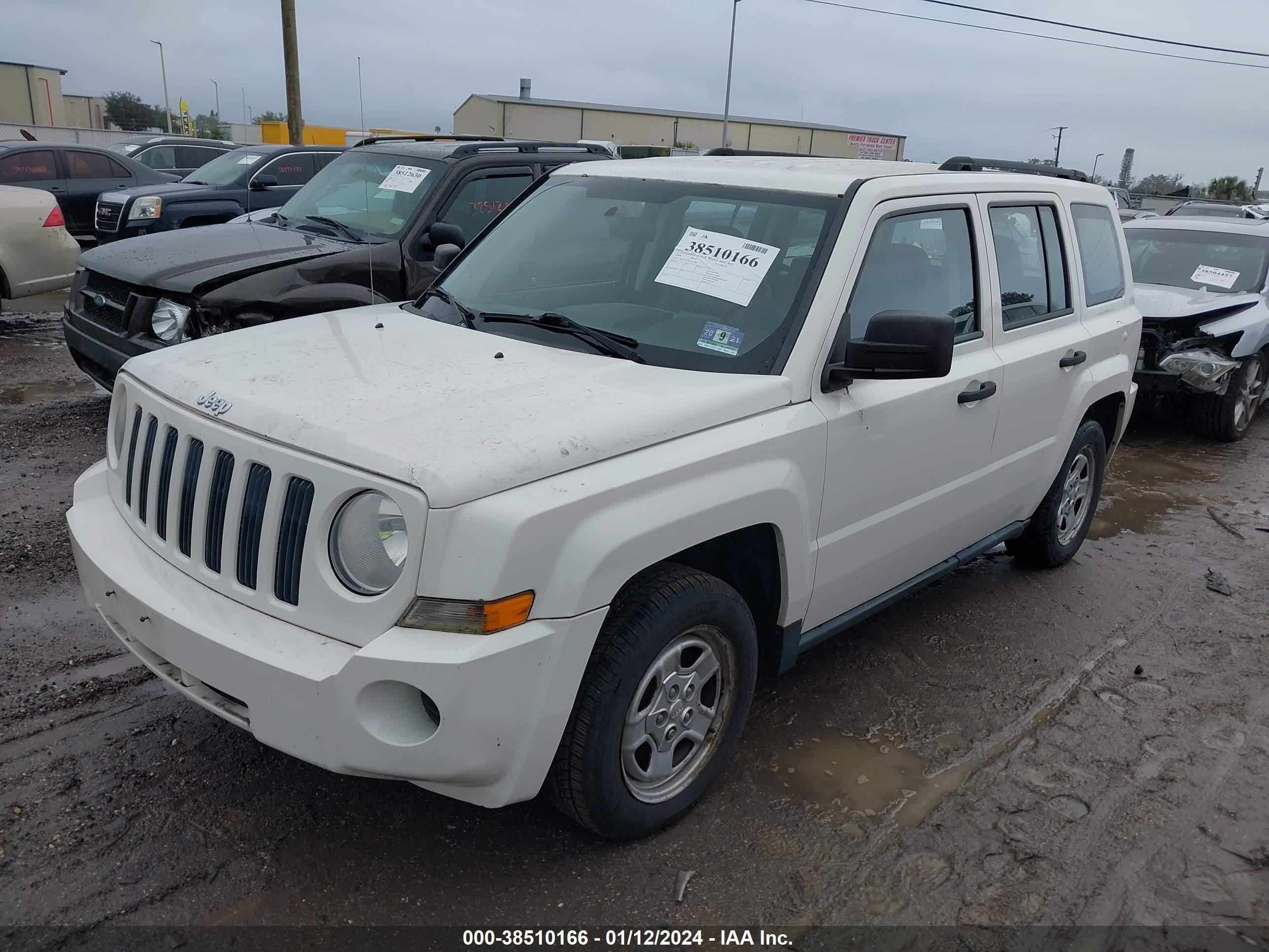 Photo 1 VIN: 1J8FF28W28D778388 - JEEP LIBERTY (PATRIOT) 