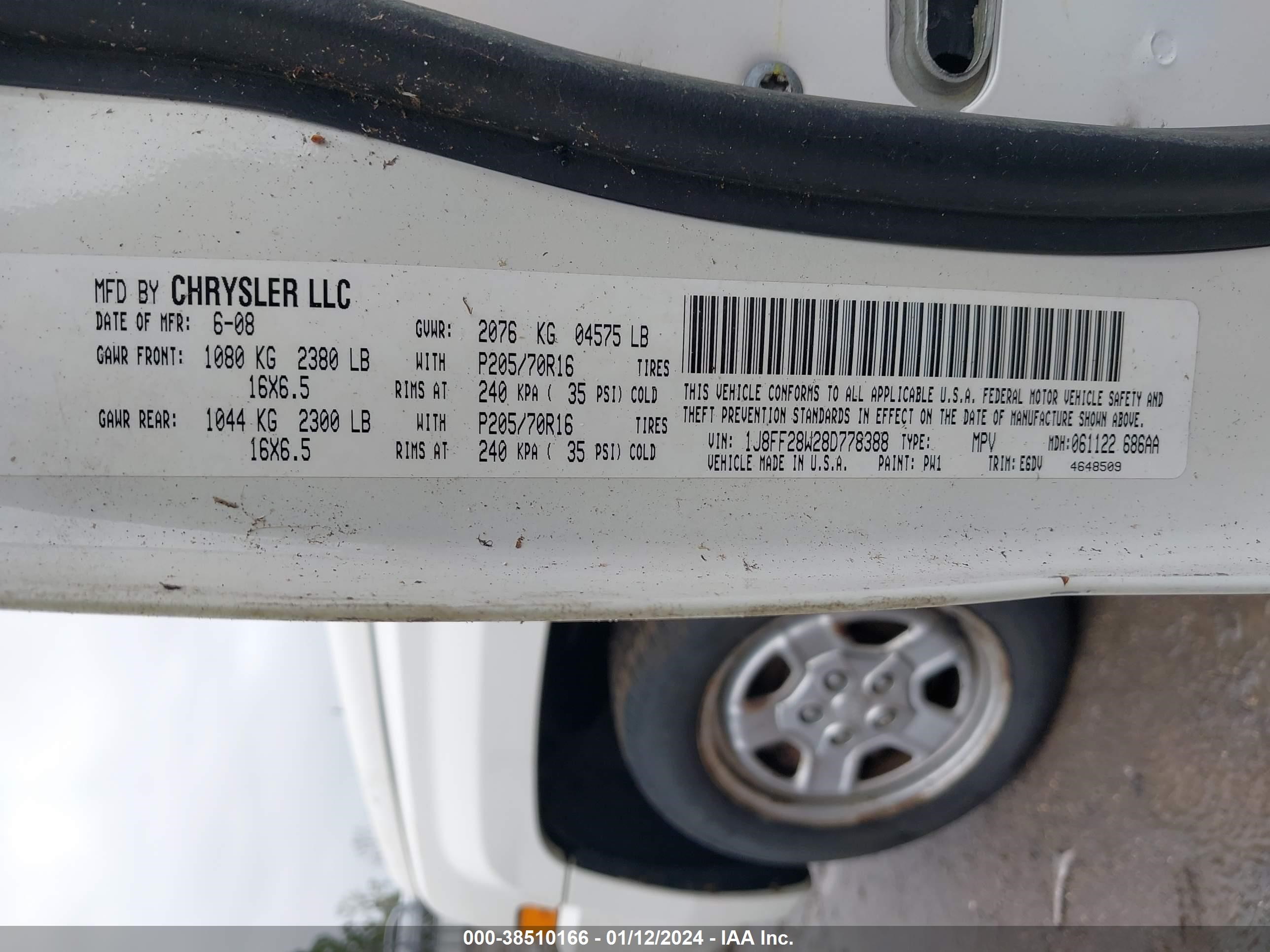 Photo 8 VIN: 1J8FF28W28D778388 - JEEP LIBERTY (PATRIOT) 