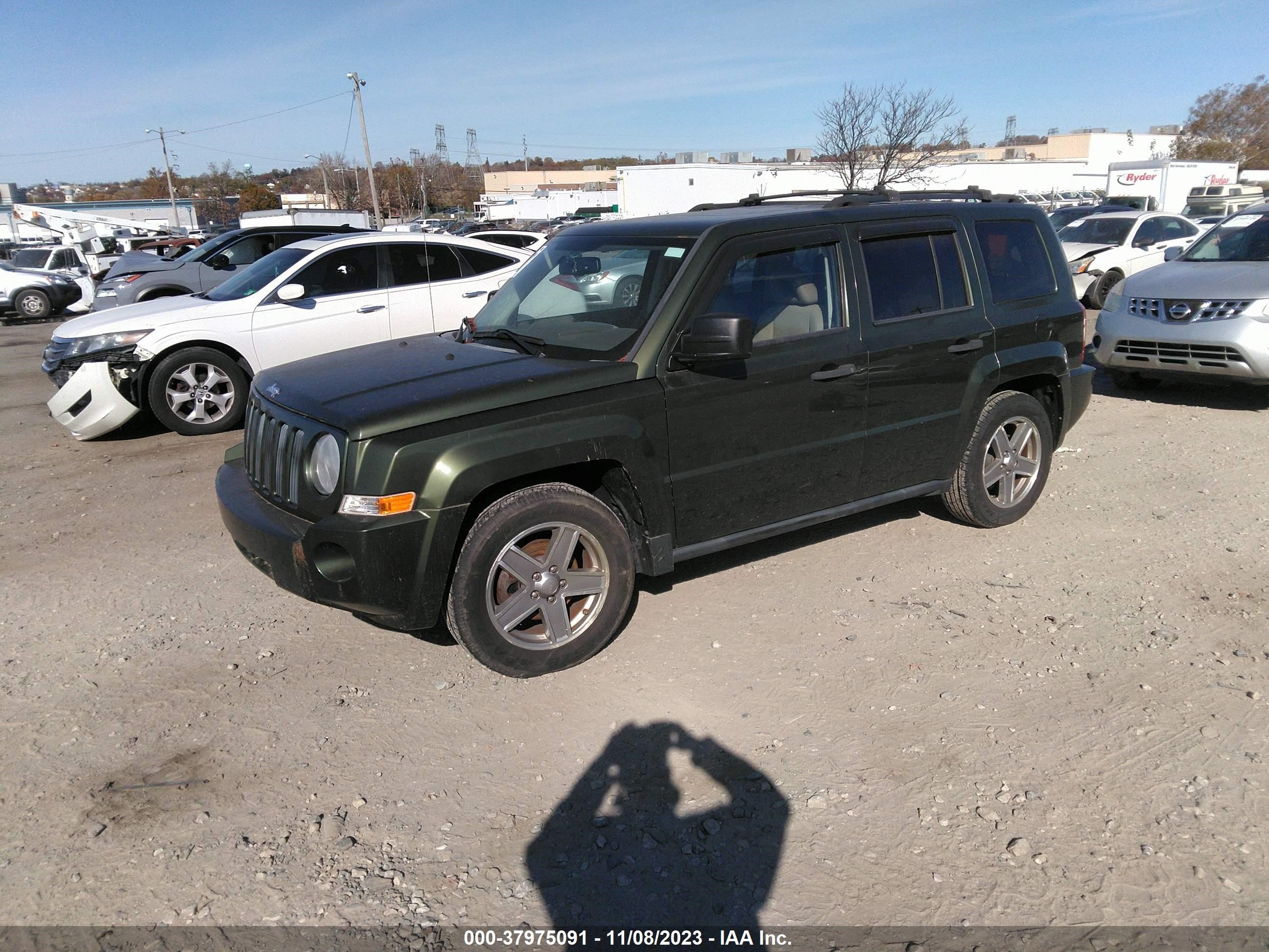 Photo 1 VIN: 1J8FF28W38D515617 - JEEP LIBERTY (PATRIOT) 