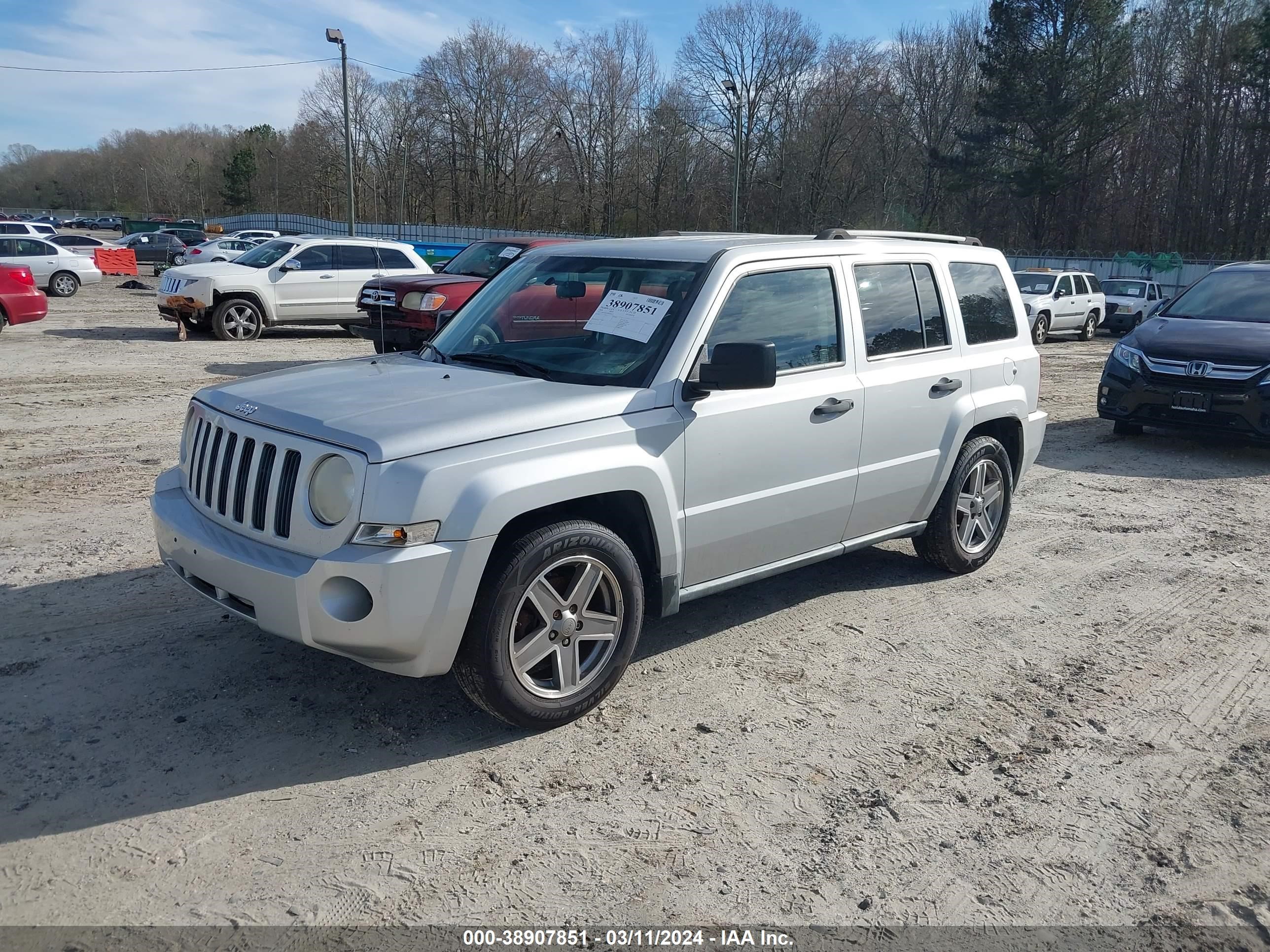 Photo 1 VIN: 1J8FF28W38D560122 - JEEP LIBERTY (PATRIOT) 