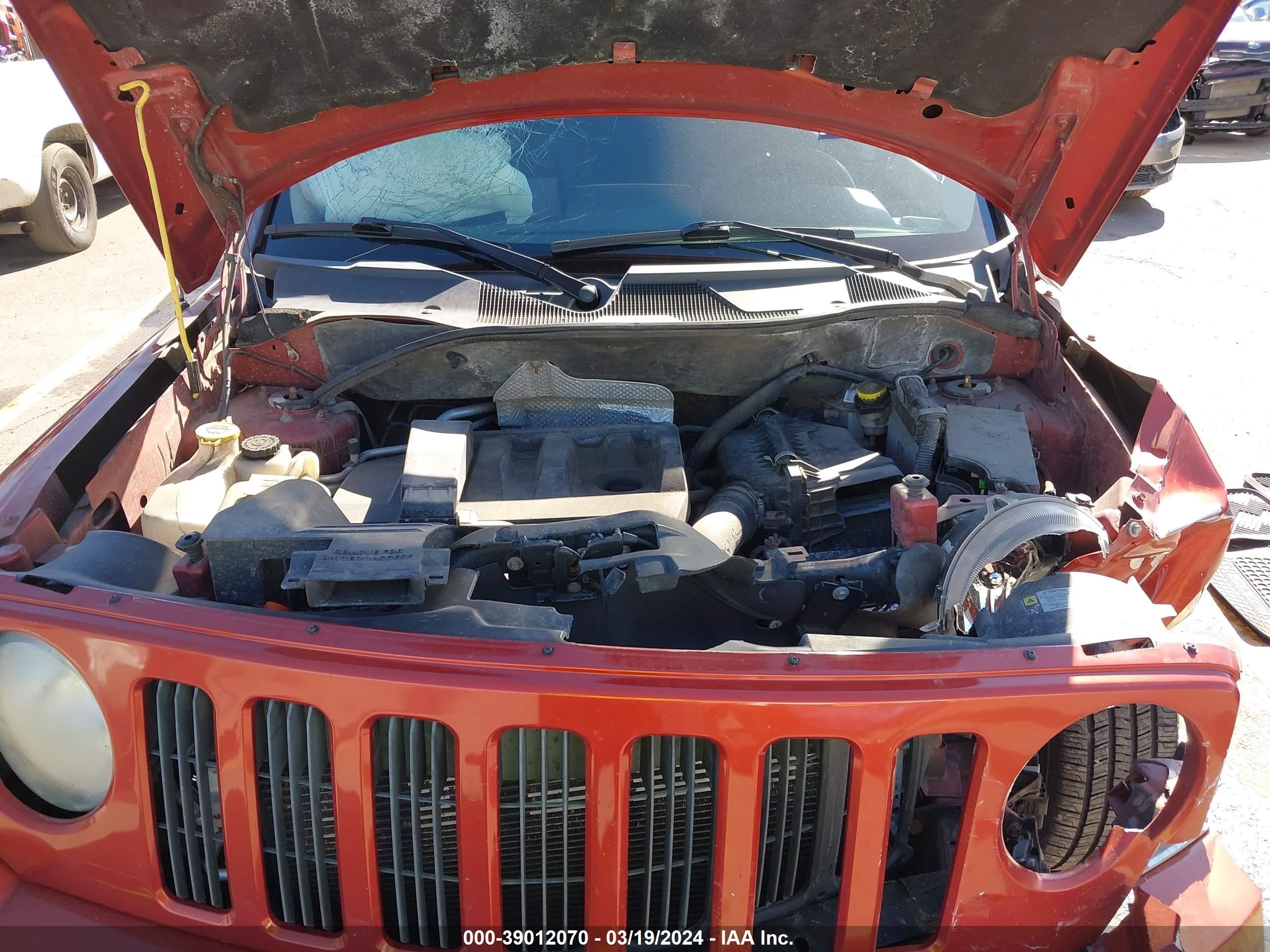 Photo 9 VIN: 1J8FF28W58D746910 - JEEP LIBERTY (PATRIOT) 