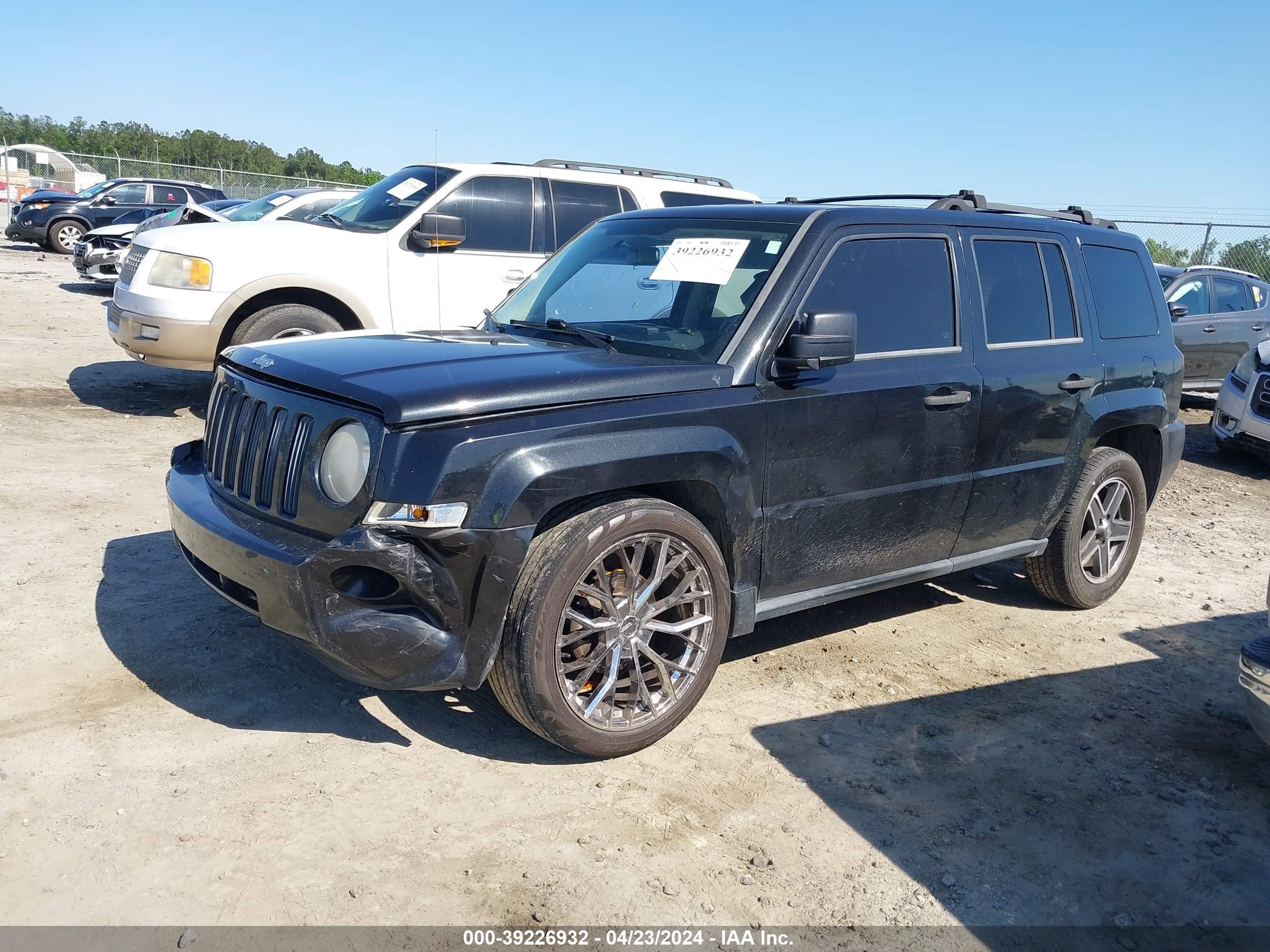 Photo 1 VIN: 1J8FF28W68D787143 - JEEP LIBERTY (PATRIOT) 