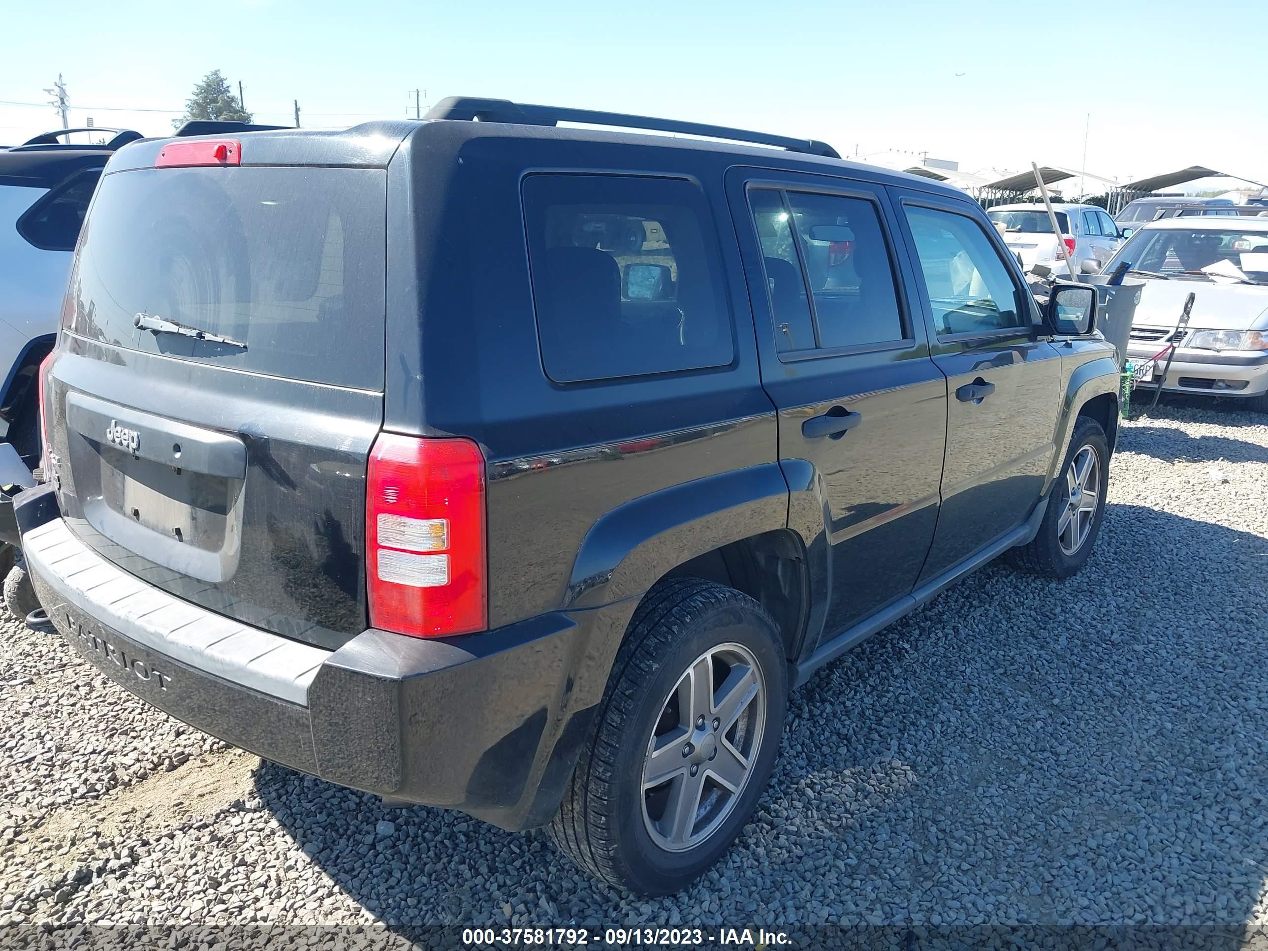 Photo 3 VIN: 1J8FF28W77D355921 - JEEP LIBERTY (PATRIOT) 