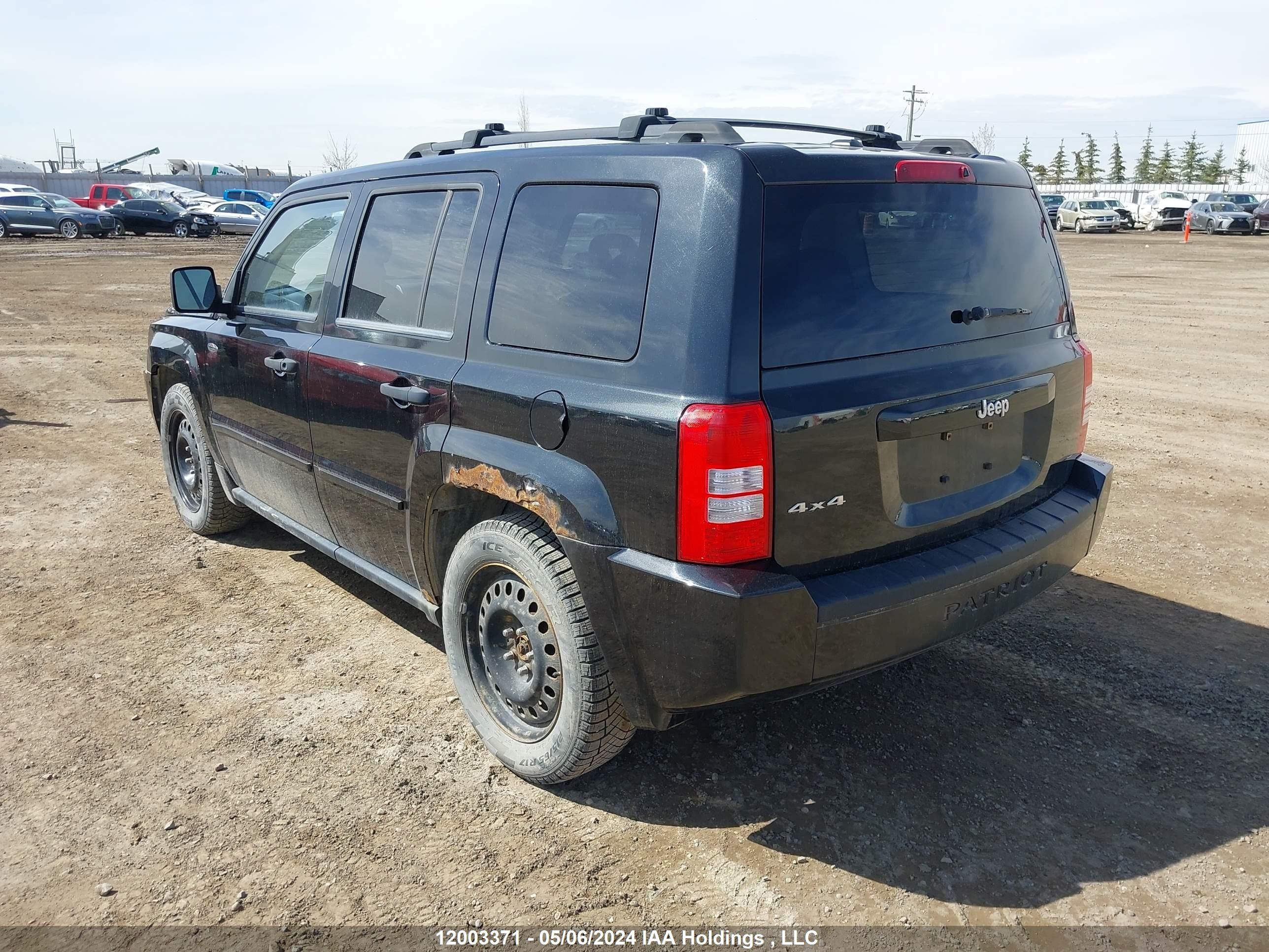 Photo 2 VIN: 1J8FF28W88D762079 - JEEP LIBERTY (PATRIOT) 