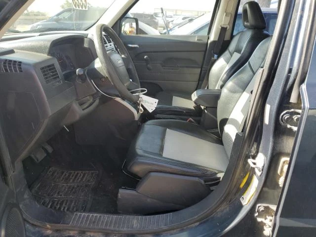 Photo 6 VIN: 1J8FF28W98D562117 - JEEP PATRIOT SP 