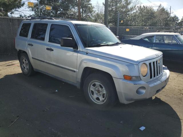 Photo 3 VIN: 1J8FF28W98D653646 - JEEP PATRIOT 