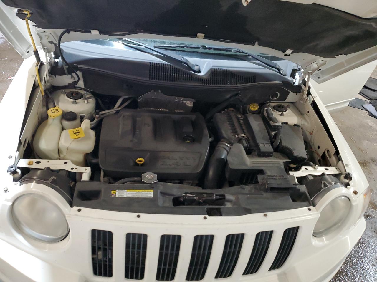 Photo 11 VIN: 1J8FF47B49D137240 - JEEP COMPASS 