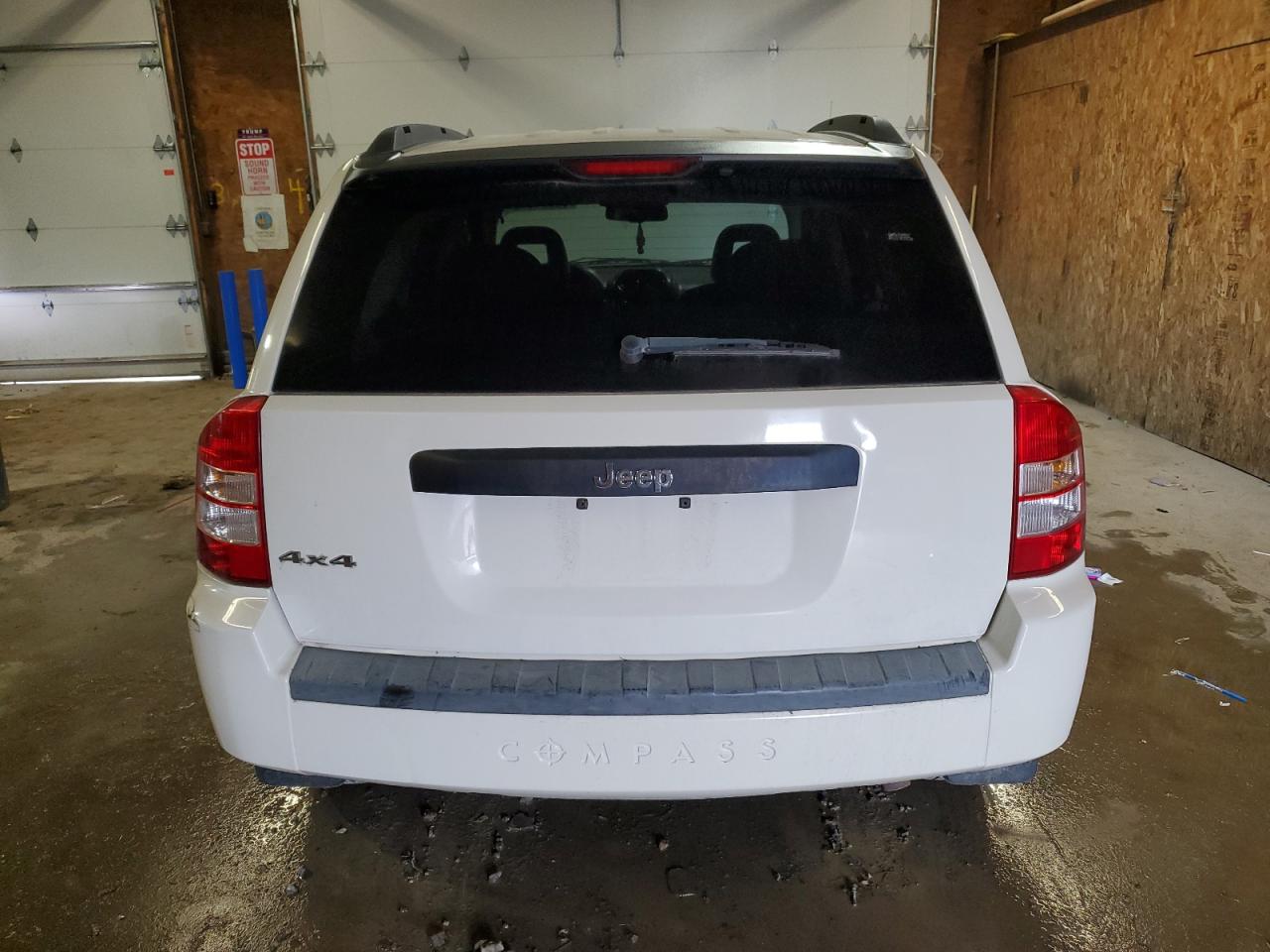 Photo 5 VIN: 1J8FF47B49D137240 - JEEP COMPASS 