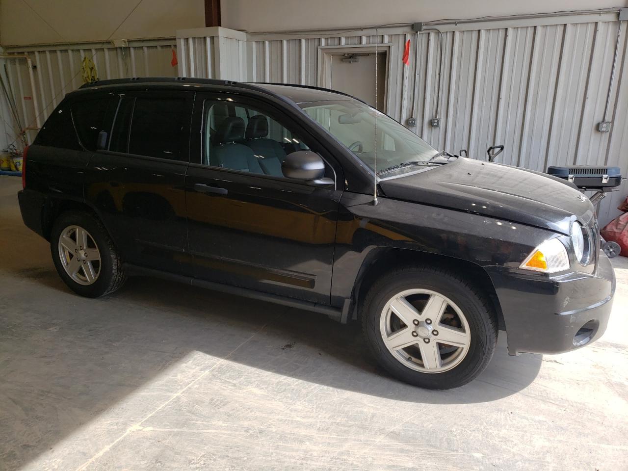 Photo 3 VIN: 1J8FF47W08D780203 - JEEP CHEROKEE 