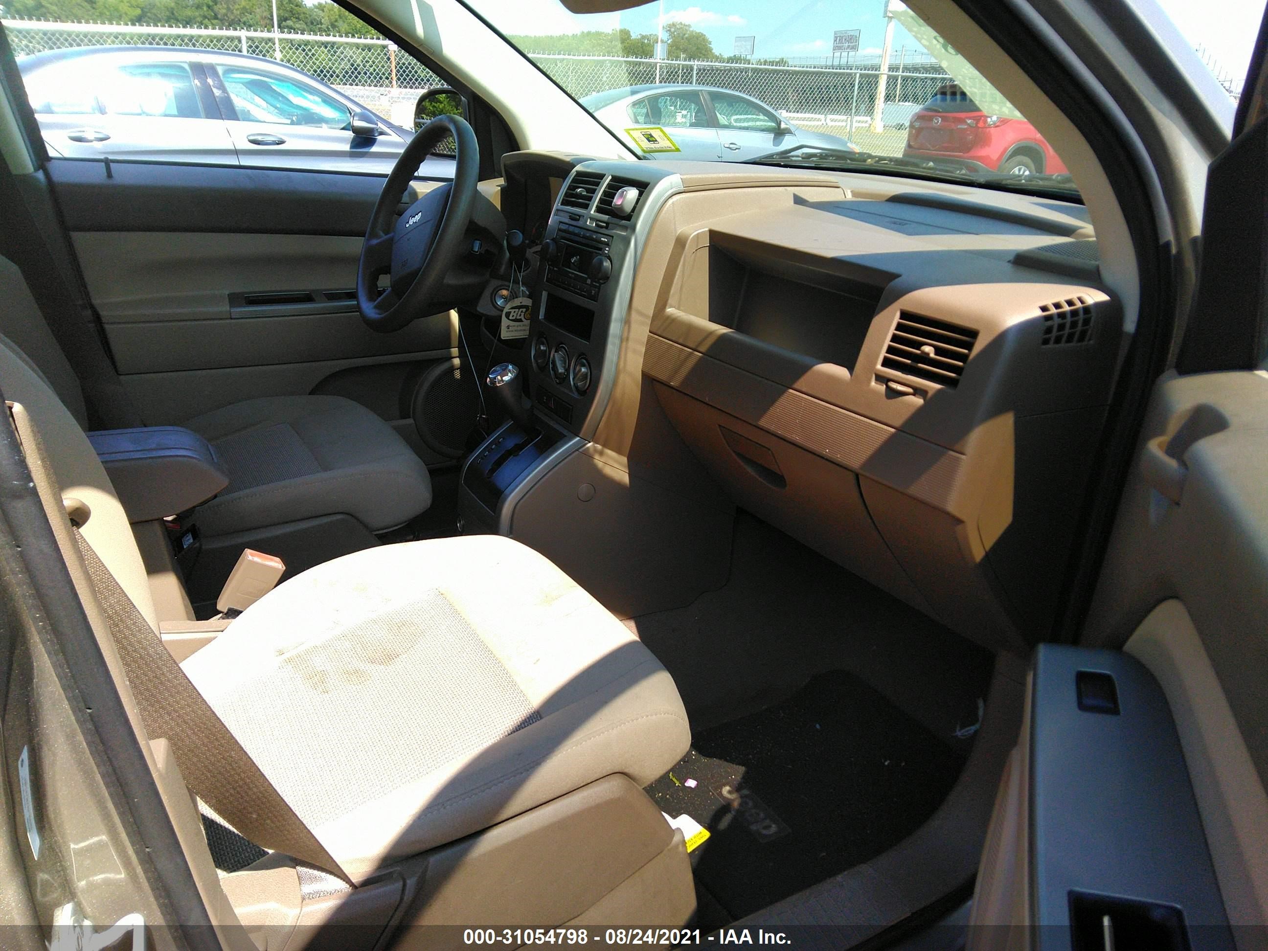 Photo 4 VIN: 1J8FF47W27D170883 - JEEP COMPASS 