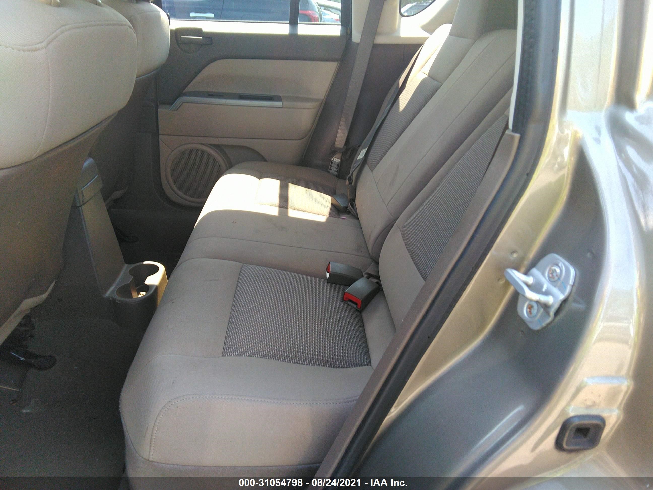 Photo 7 VIN: 1J8FF47W27D170883 - JEEP COMPASS 